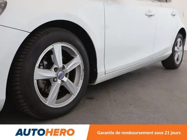 Volvo V40 view 27