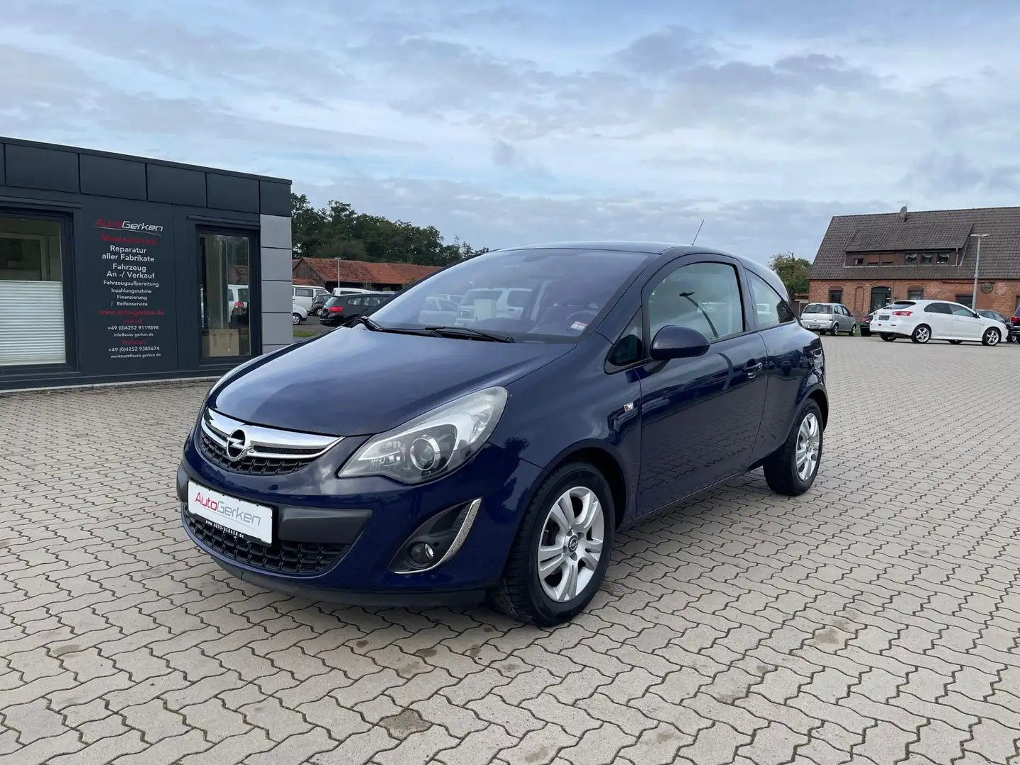 Opel Corsa D 1.2 Automatik Innovation TÜV NEU Blau - 1