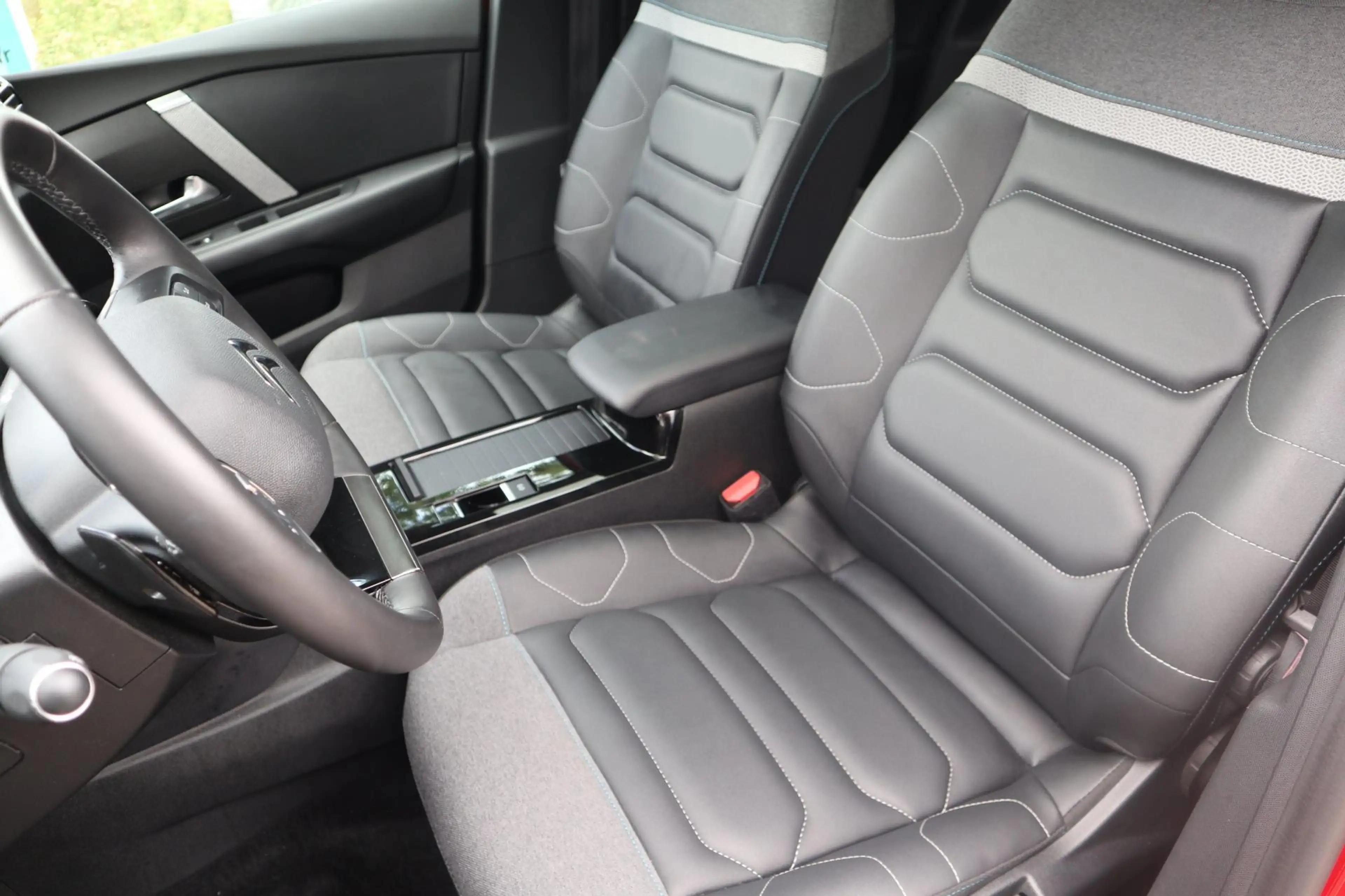 Citroen C4 1.2 Puretech Shine l Navigatie l Panoramadak l Hea — photo 4