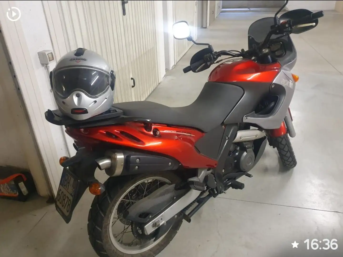 Aprilia Pegaso 650 I. E. Piros - 1
