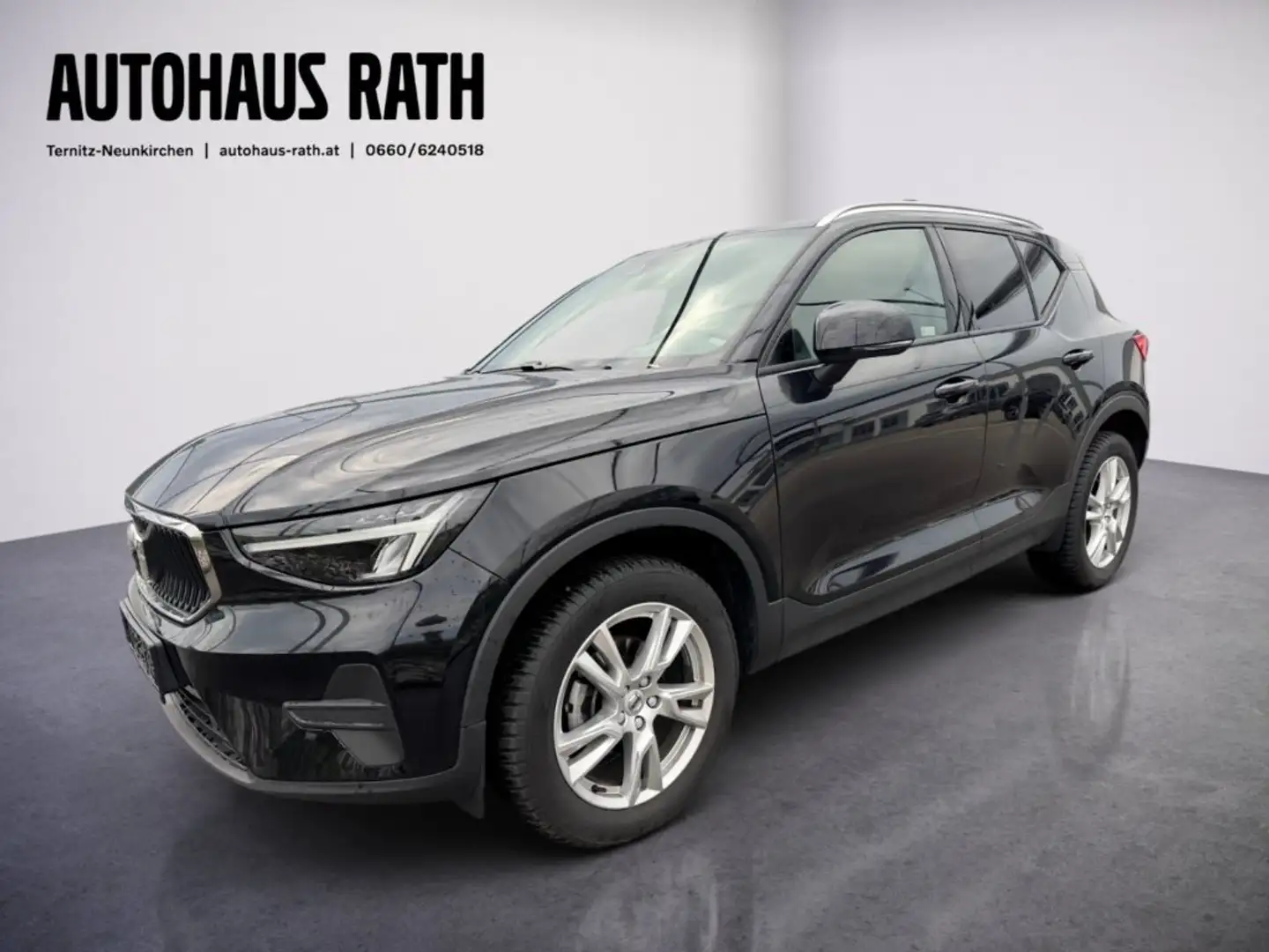 Volvo XC40 T2 Schwarz - 1