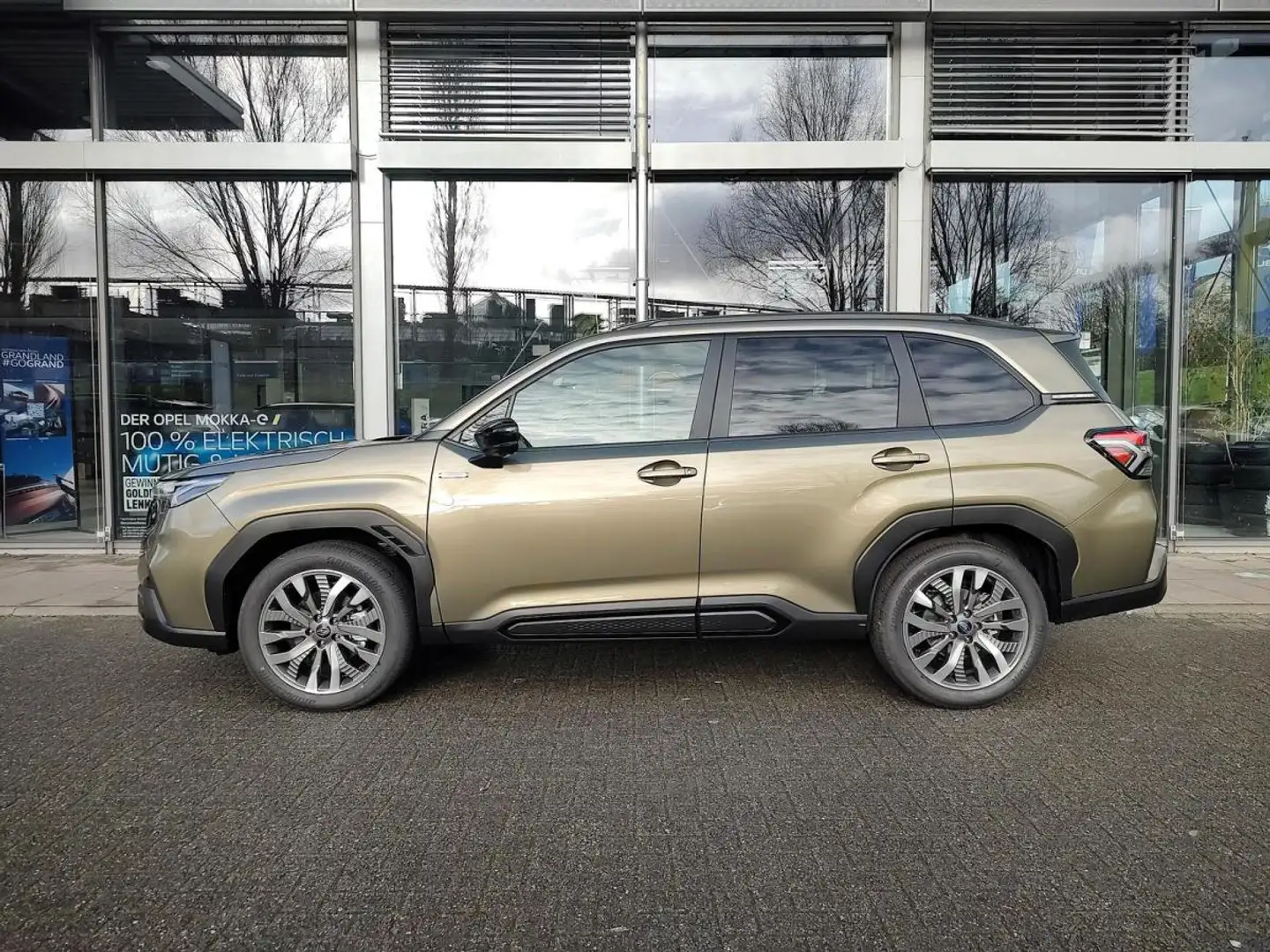 Subaru Forester 2.0ie e-Boxer Platinum MJ 2025 Grün - 2