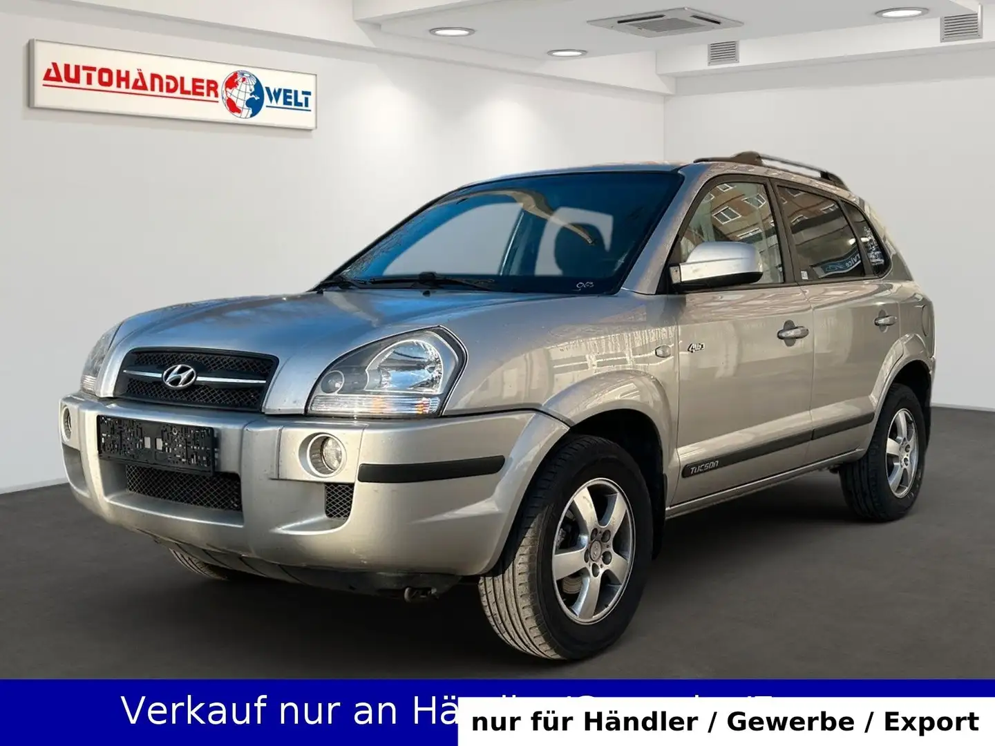 Hyundai TUCSON 2.7 4x4 Automatik AAC Leder SHZ PDC AHK Silber - 1