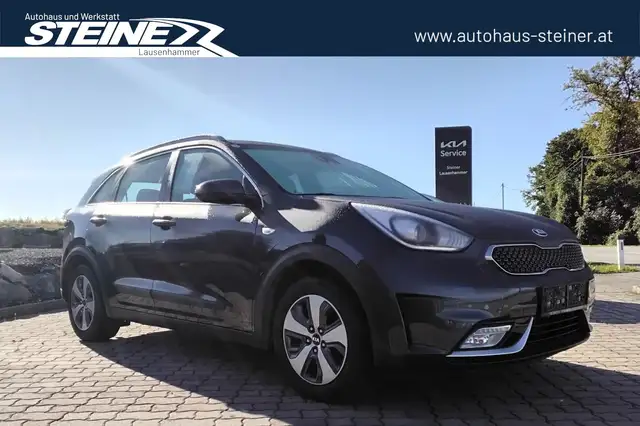 Kia Niro Silber 1,6 GDI Mildhybrid, mit AHK