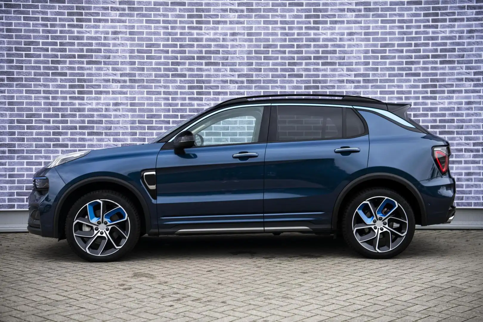 Lynk & Co 01 Plug-in Hybrid | 69 KM Elektrisch Rijden | Panoram Azul - 2