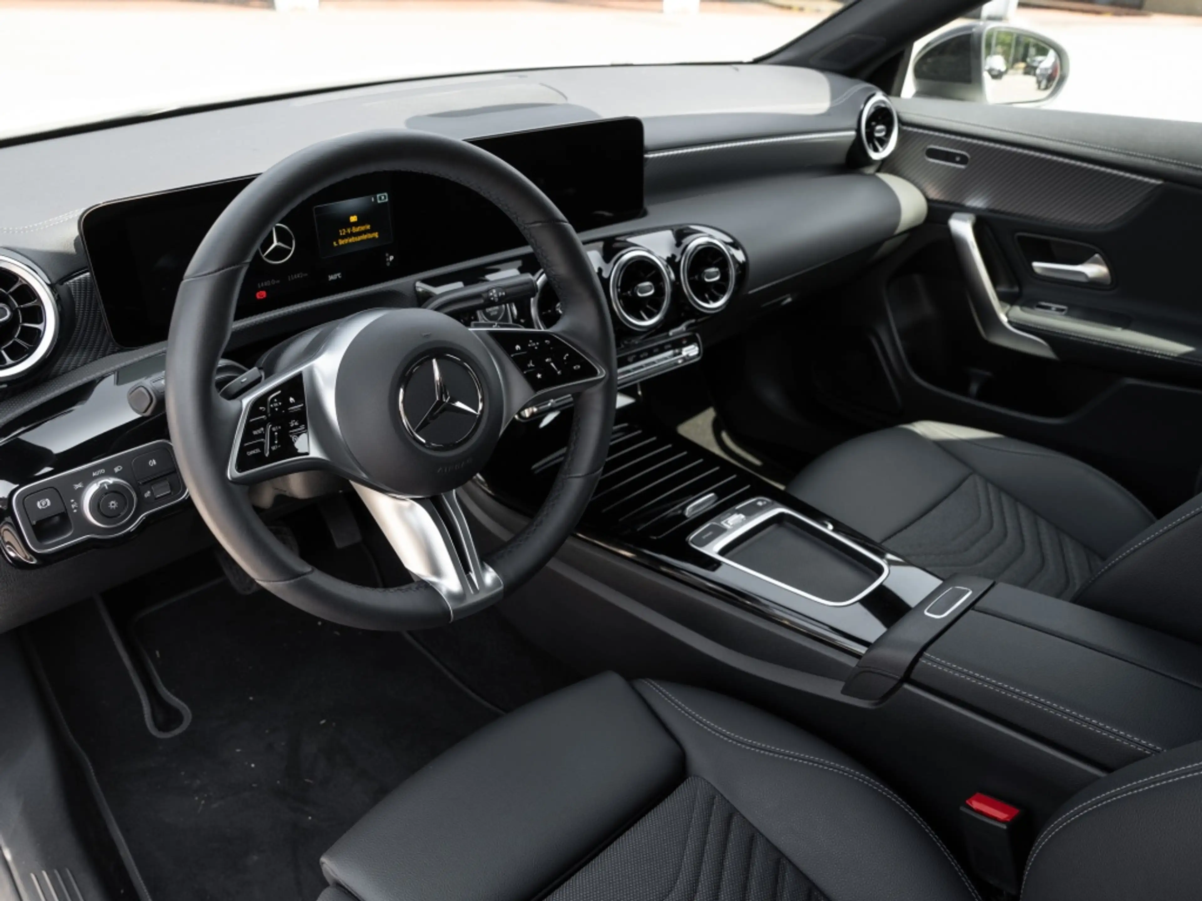 Mercedes-Benz CLA 180 Coupé , NIGHT PROGRESSIVE 360 DISTR SPUR — photo 7