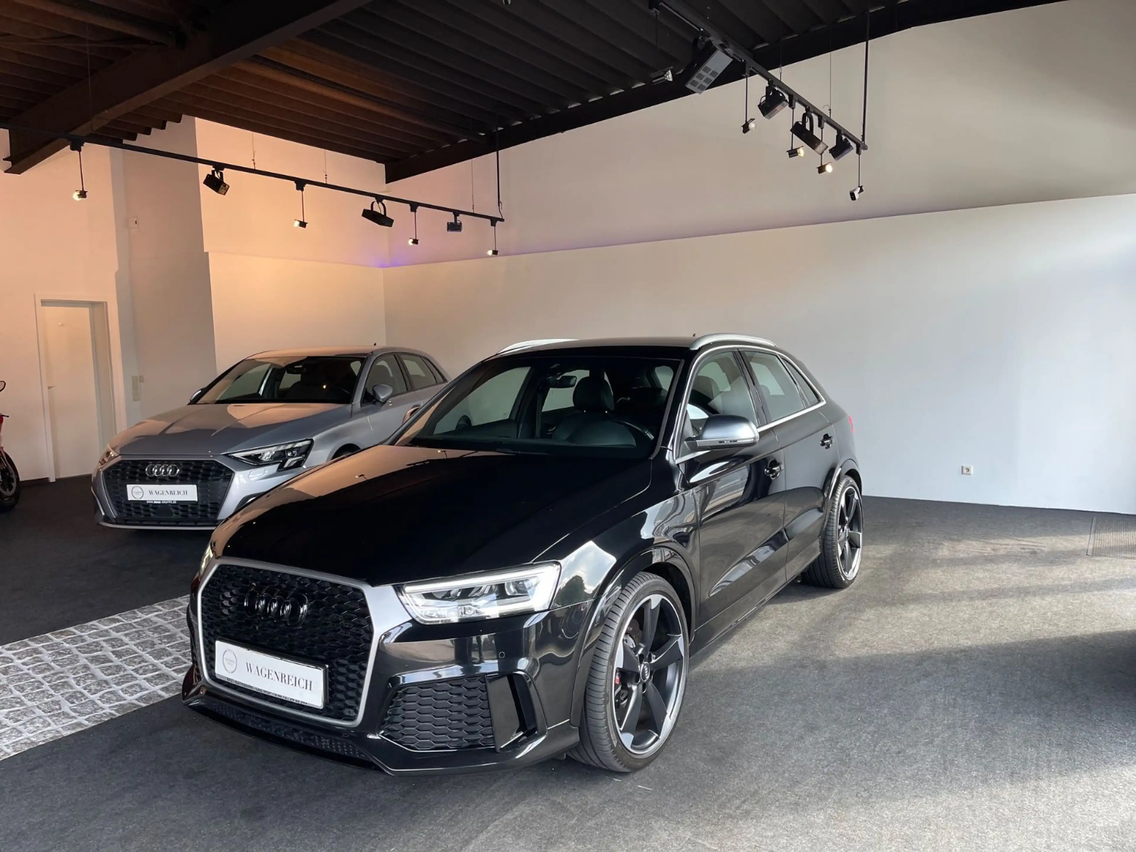 Audi RS Q3 RS Q3 2.5 TFSI quattro | 420 PS | BOSE | — photo 2