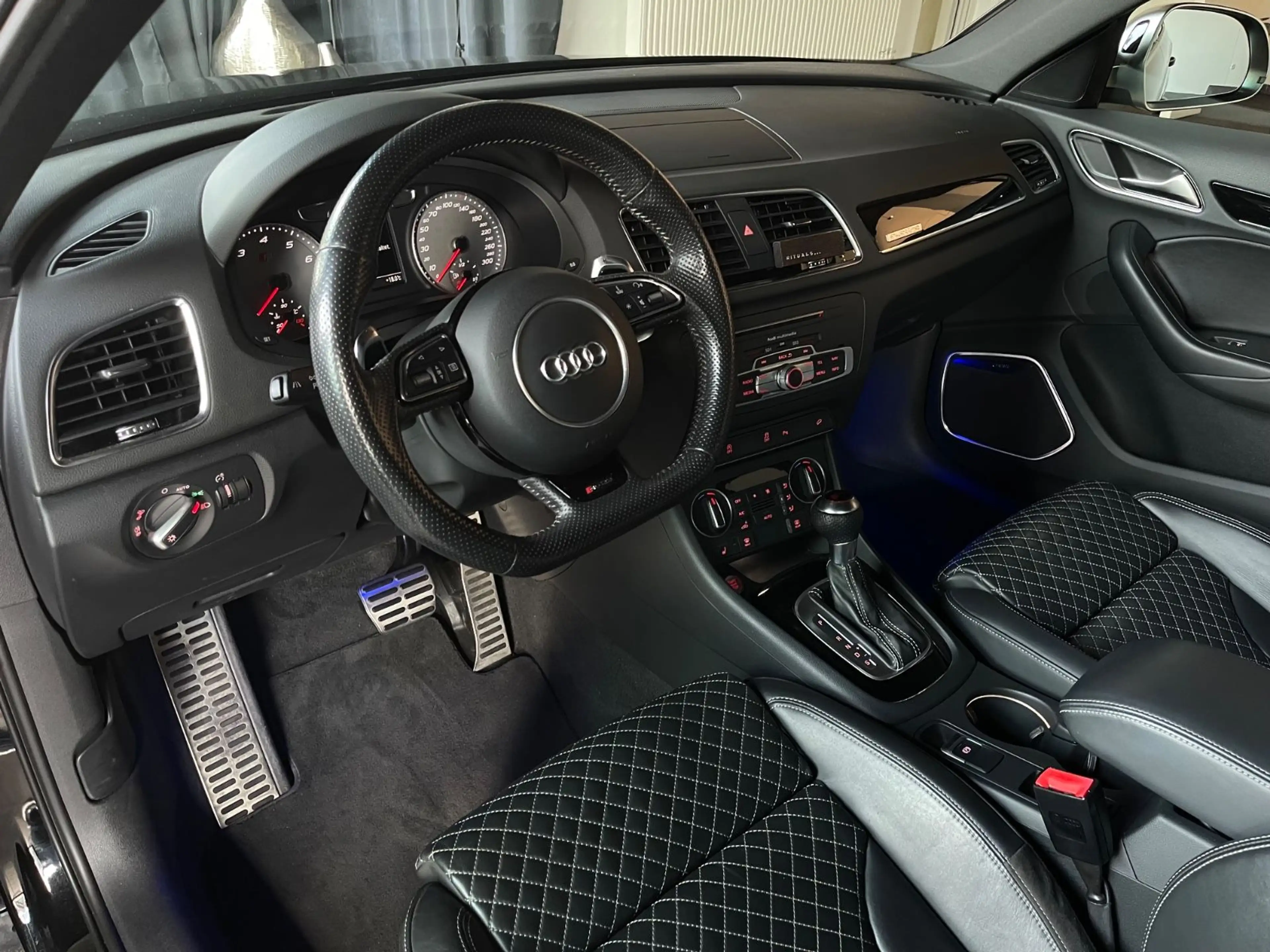 Audi RS Q3 RS Q3 2.5 TFSI quattro | 420 PS | BOSE | — photo 7