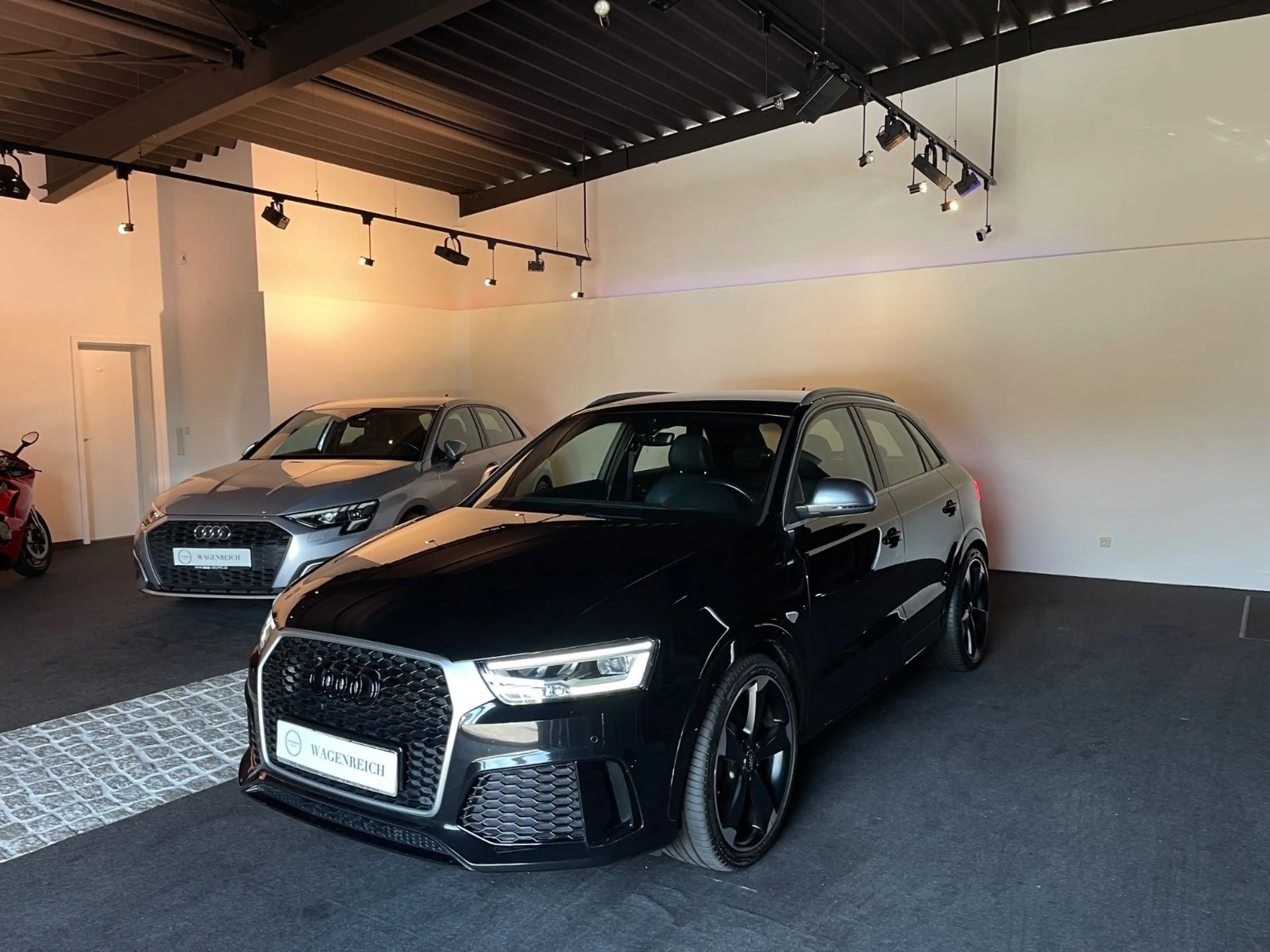 Audi RS Q3 RS Q3 2.5 TFSI quattro | 420 PS | BOSE | — photo 12