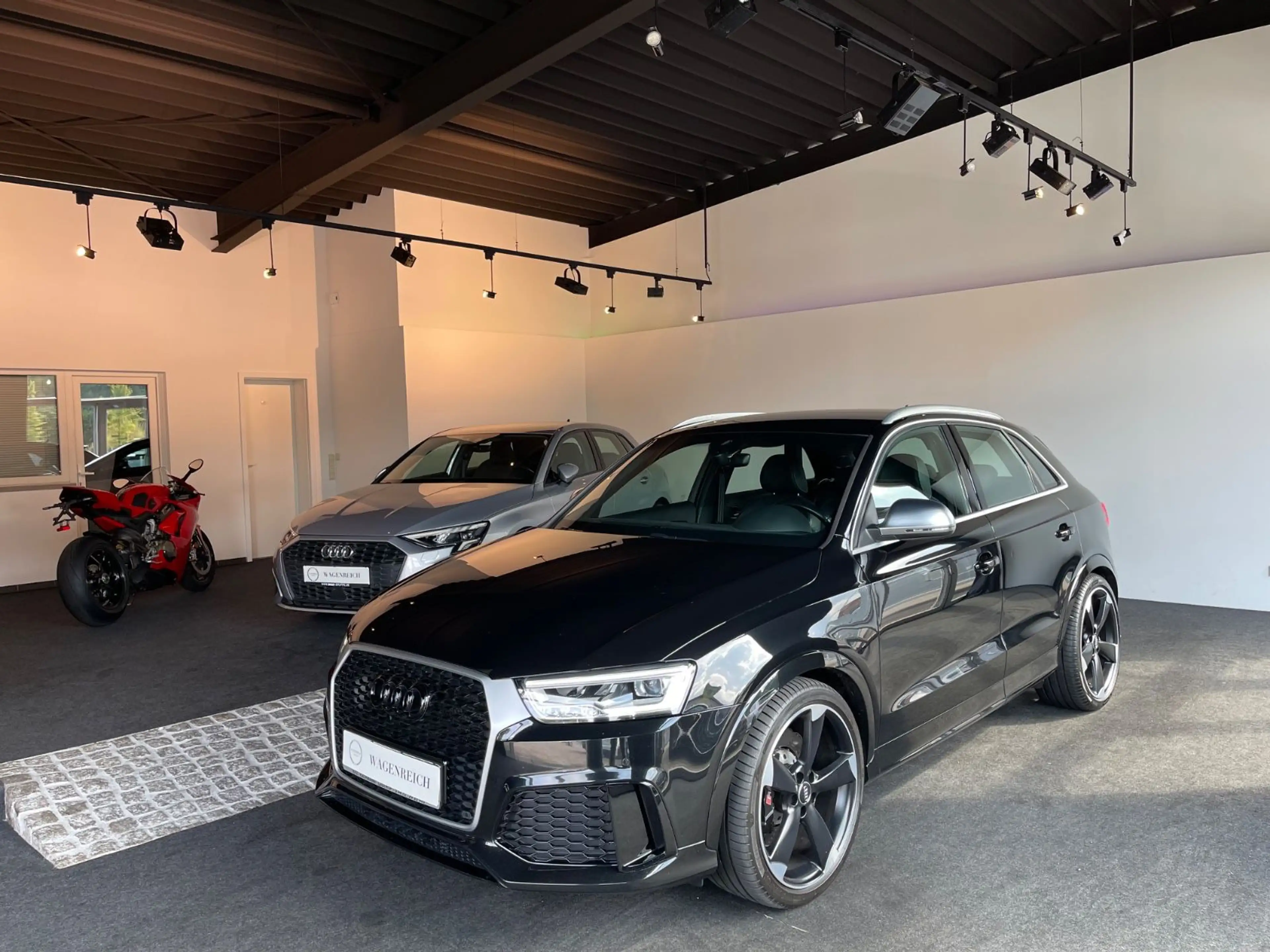 Audi RS Q3 RS Q3 2.5 TFSI quattro | 420 PS | BOSE | — photo 6