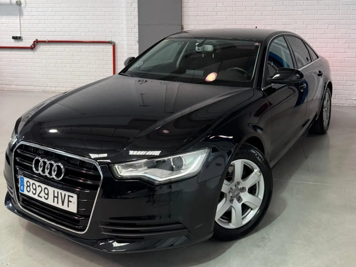 Audi A6 2.0TDI Noir - 1