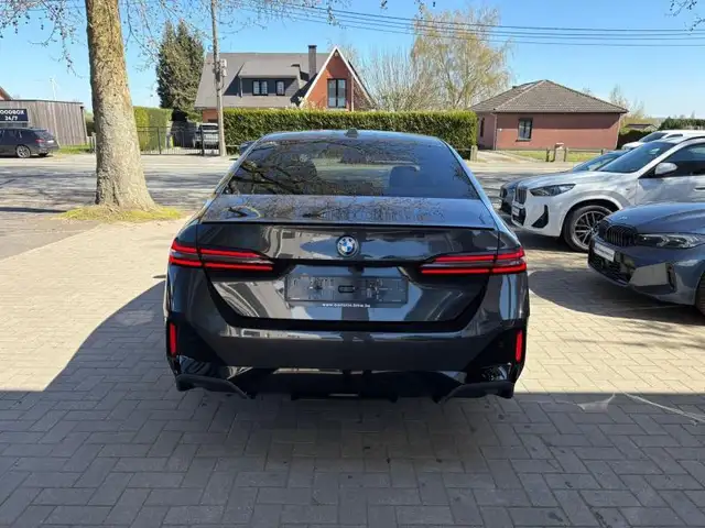 BMW M view 4