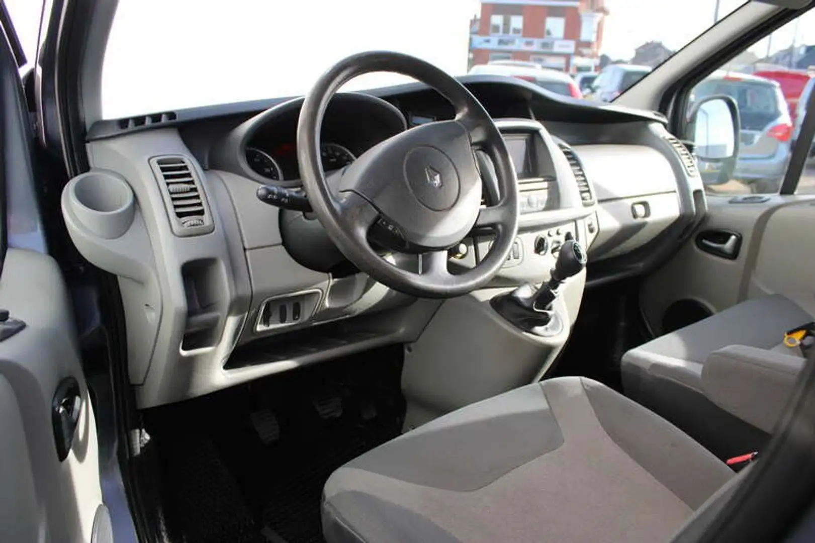 Renault Trafic Trafic 2.0 dCi 9Plaatsen/Airco/Navi/Cruise Gris - 2