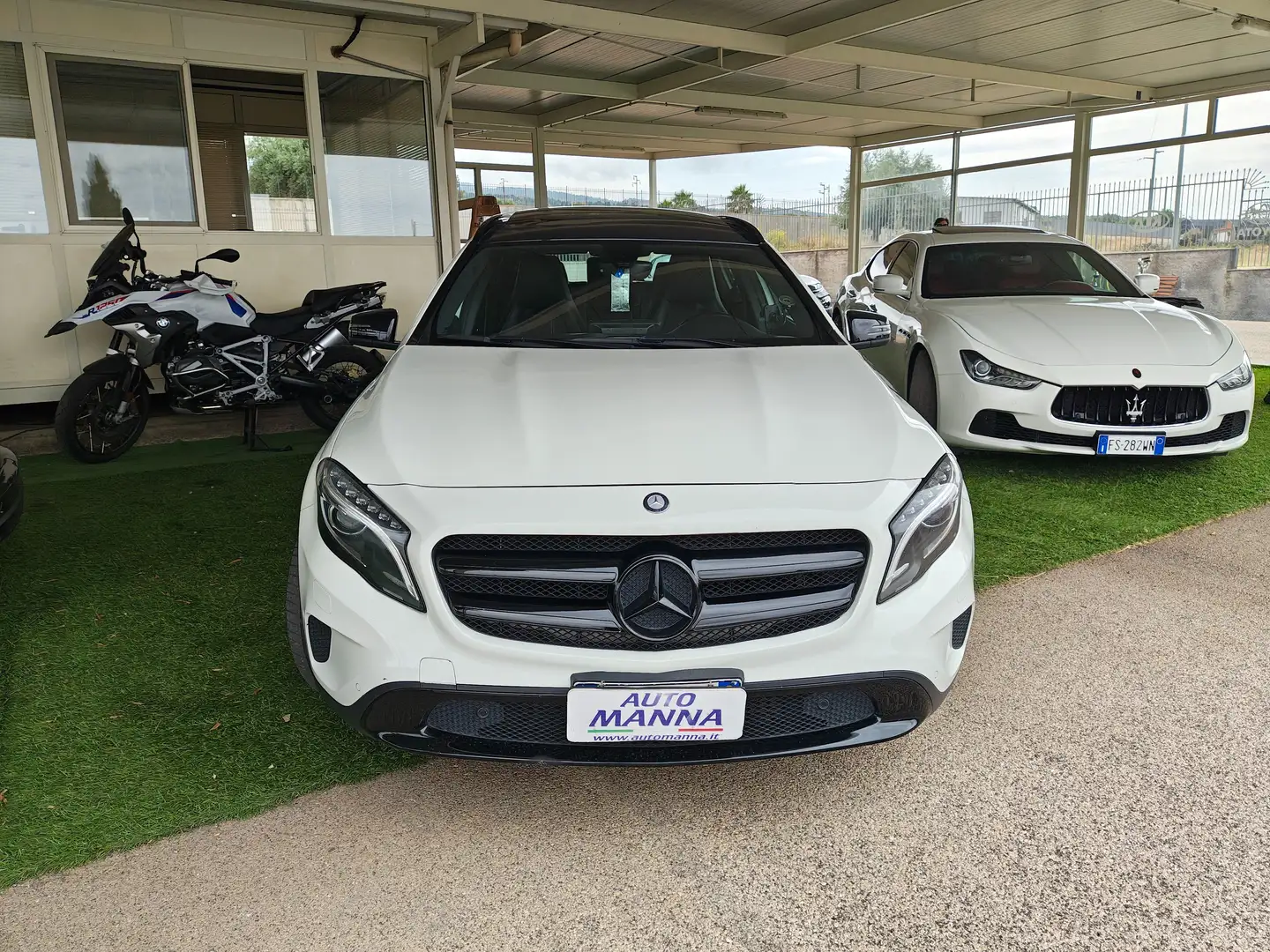Mercedes-Benz GLA 200 GLA 200 d (cdi) Premium auto Bianco - 2
