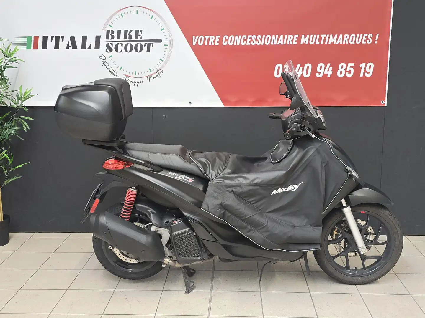 Piaggio Medley 125 Negru - 1