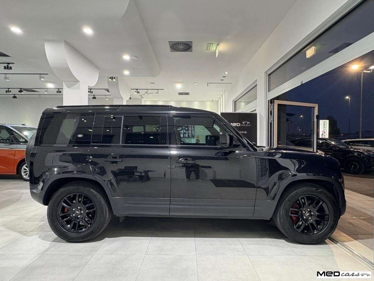 Land Rover Defender 110 2.0D SD4 SE / GANCIO ELETTR. / BELLISSIMA...!!