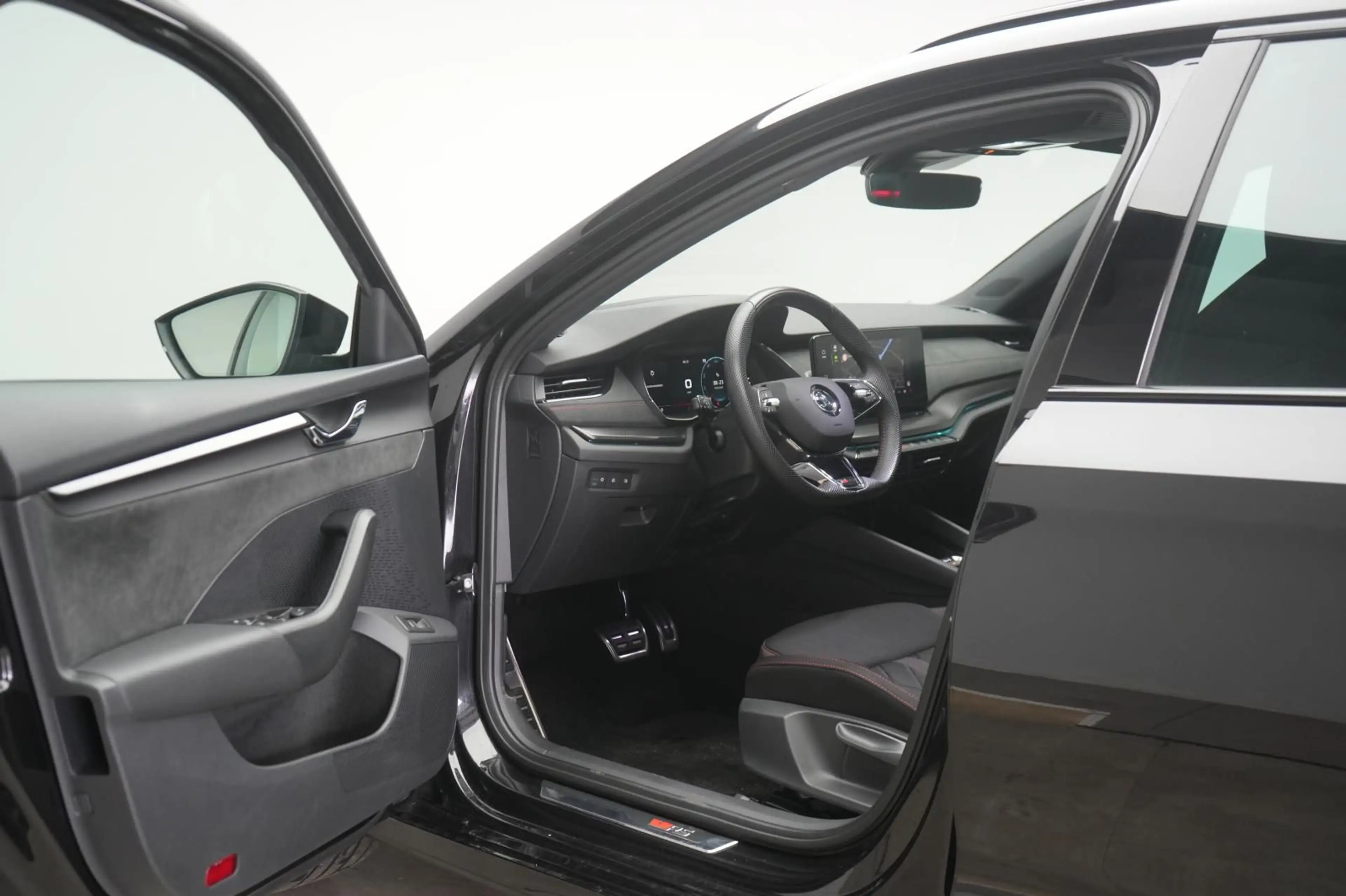 Skoda Octavia 2.0 TDI DSG 4x4 RS Temp/Virtual/HUD/Pano — photo 13