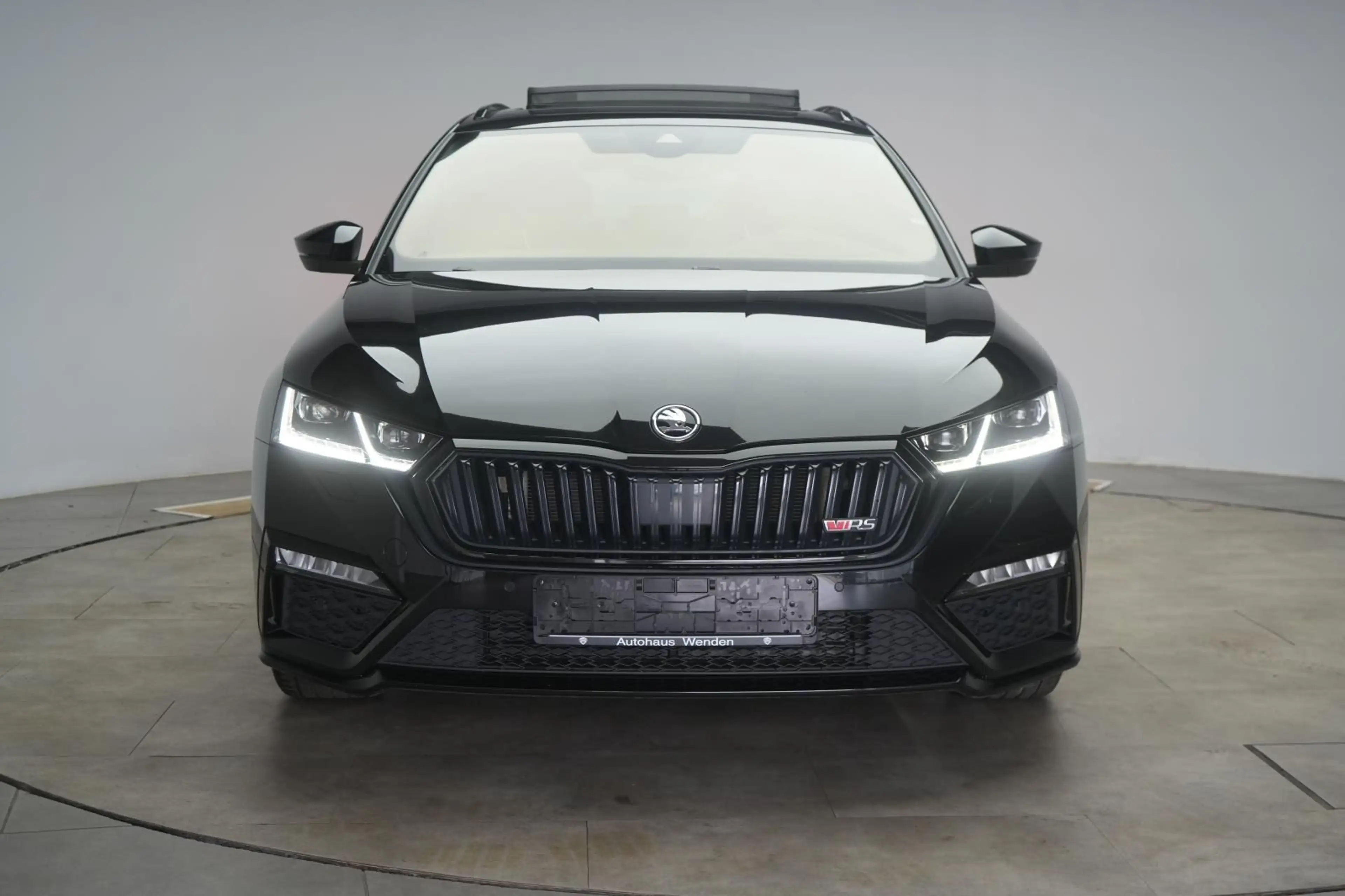 Skoda Octavia 2.0 TDI DSG 4x4 RS Temp/Virtual/HUD/Pano — photo 4