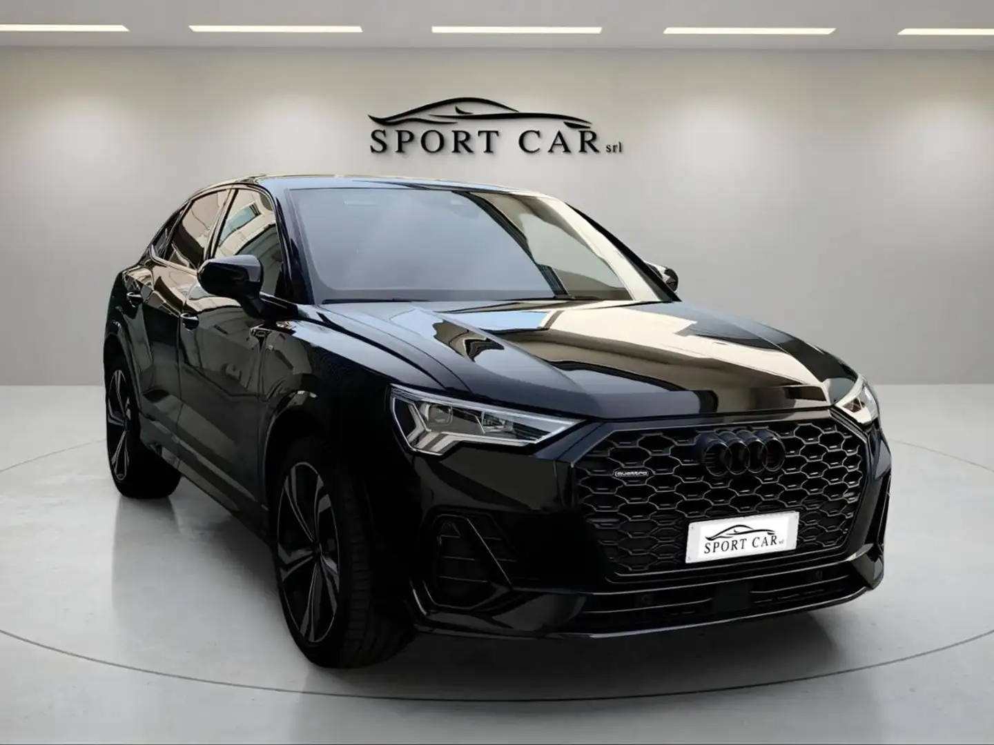 Audi Q3 SPB 45 TFSI S tronic quattro edition Schwarz - 1