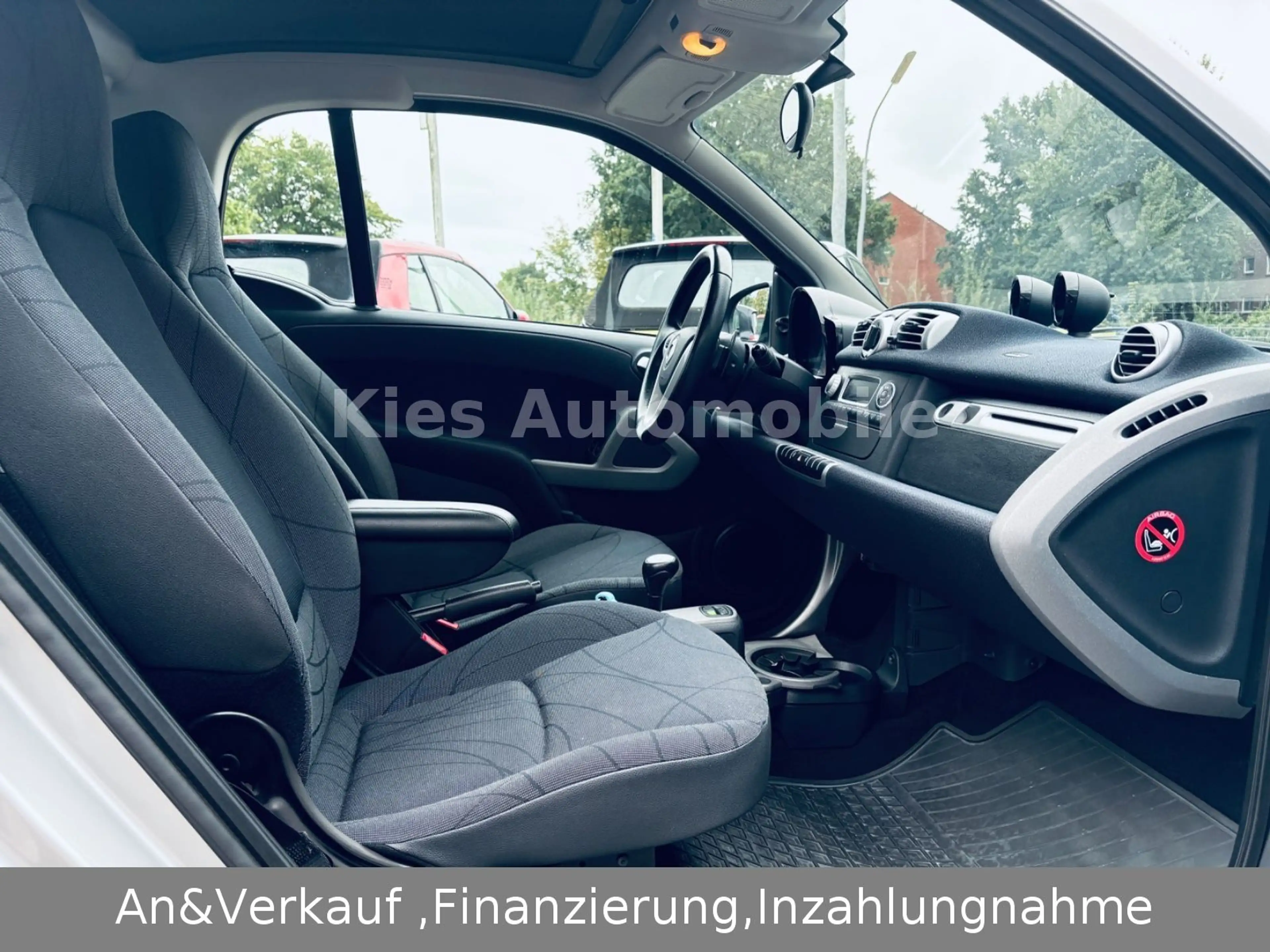 smart forTwo Passion AUTOM/PANO/TEMPOMAT/KLIMA/ — photo 12