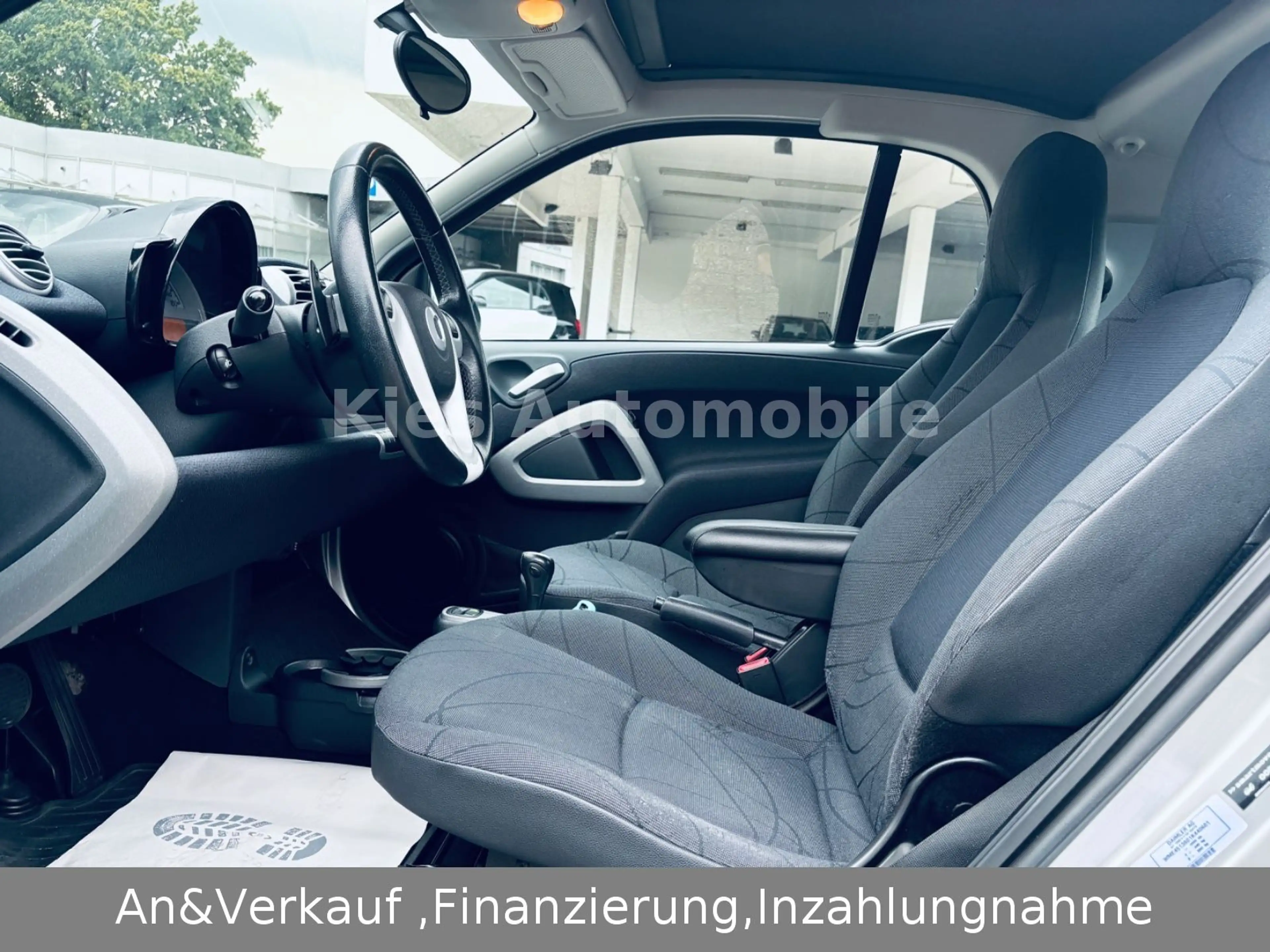 smart forTwo Passion AUTOM/PANO/TEMPOMAT/KLIMA/ — photo 14