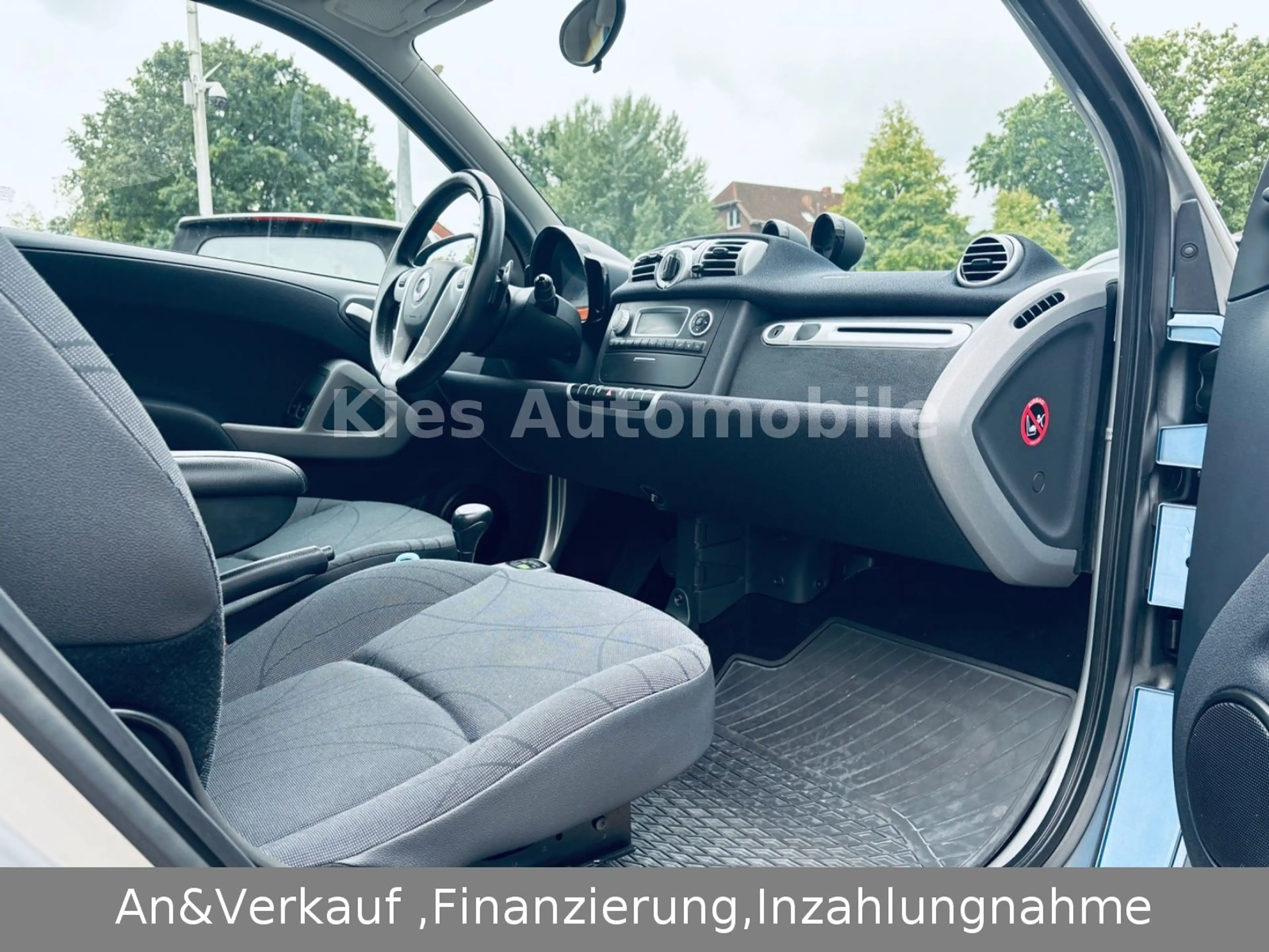 smart forTwo Passion AUTOM/PANO/TEMPOMAT/KLIMA/ — photo 10