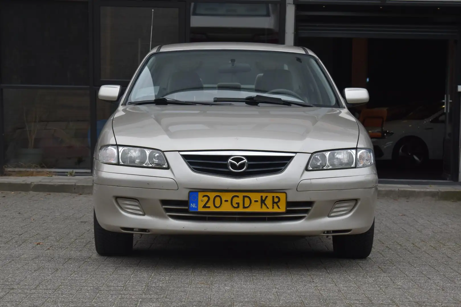Mazda 626 2.0i Exclusive Automaat Airco PDC Grijs - 2