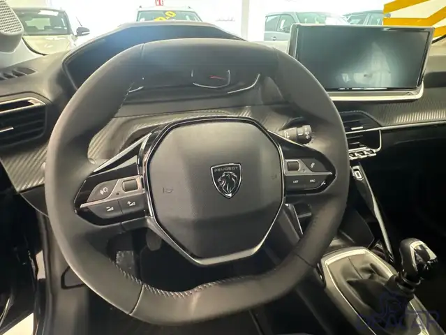 Peugeot 208 view 14