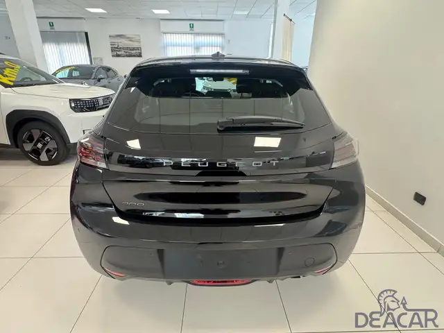 Peugeot 208 view 6