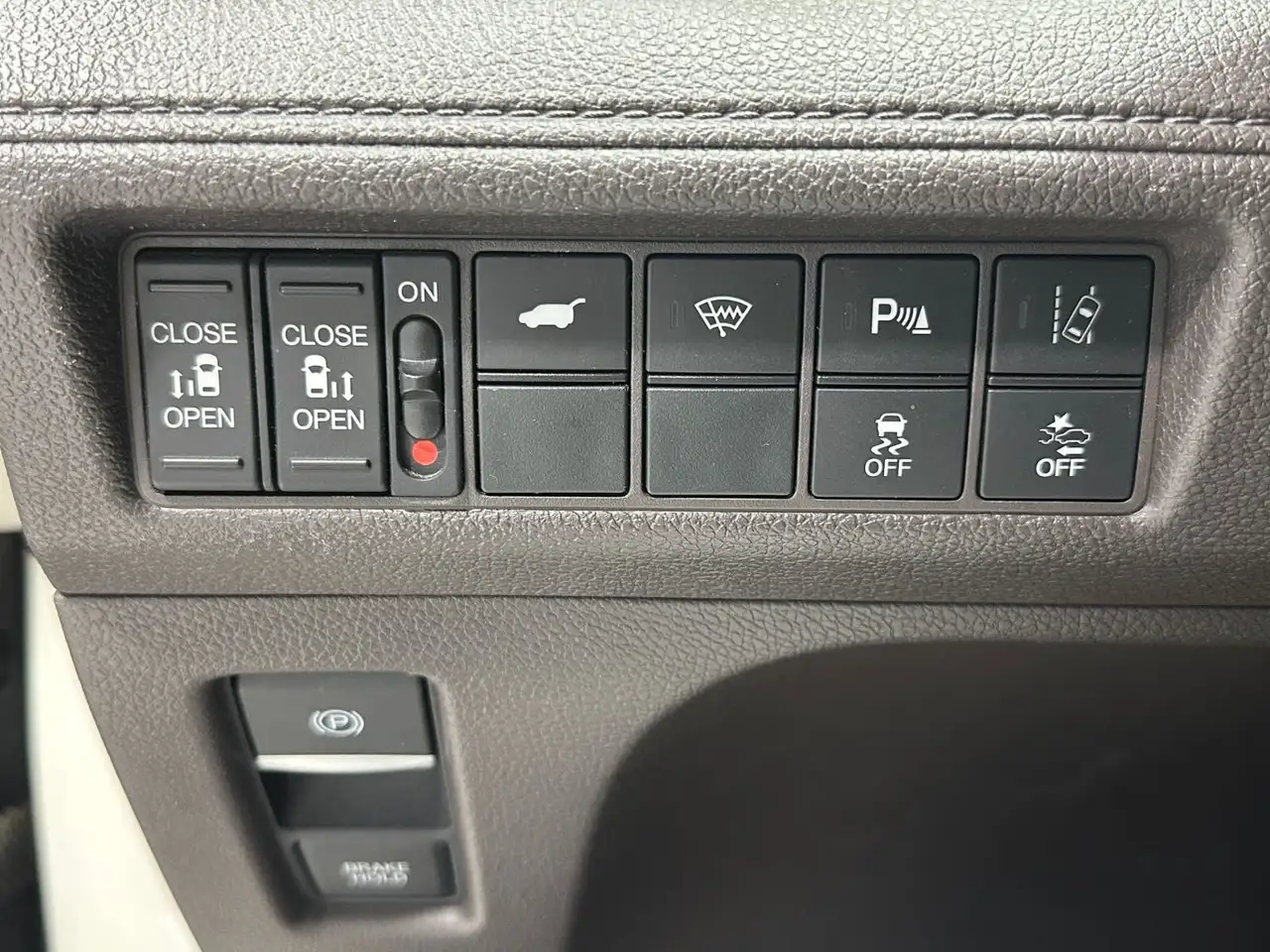 Honda Odyssey снимка Honda Odyssey