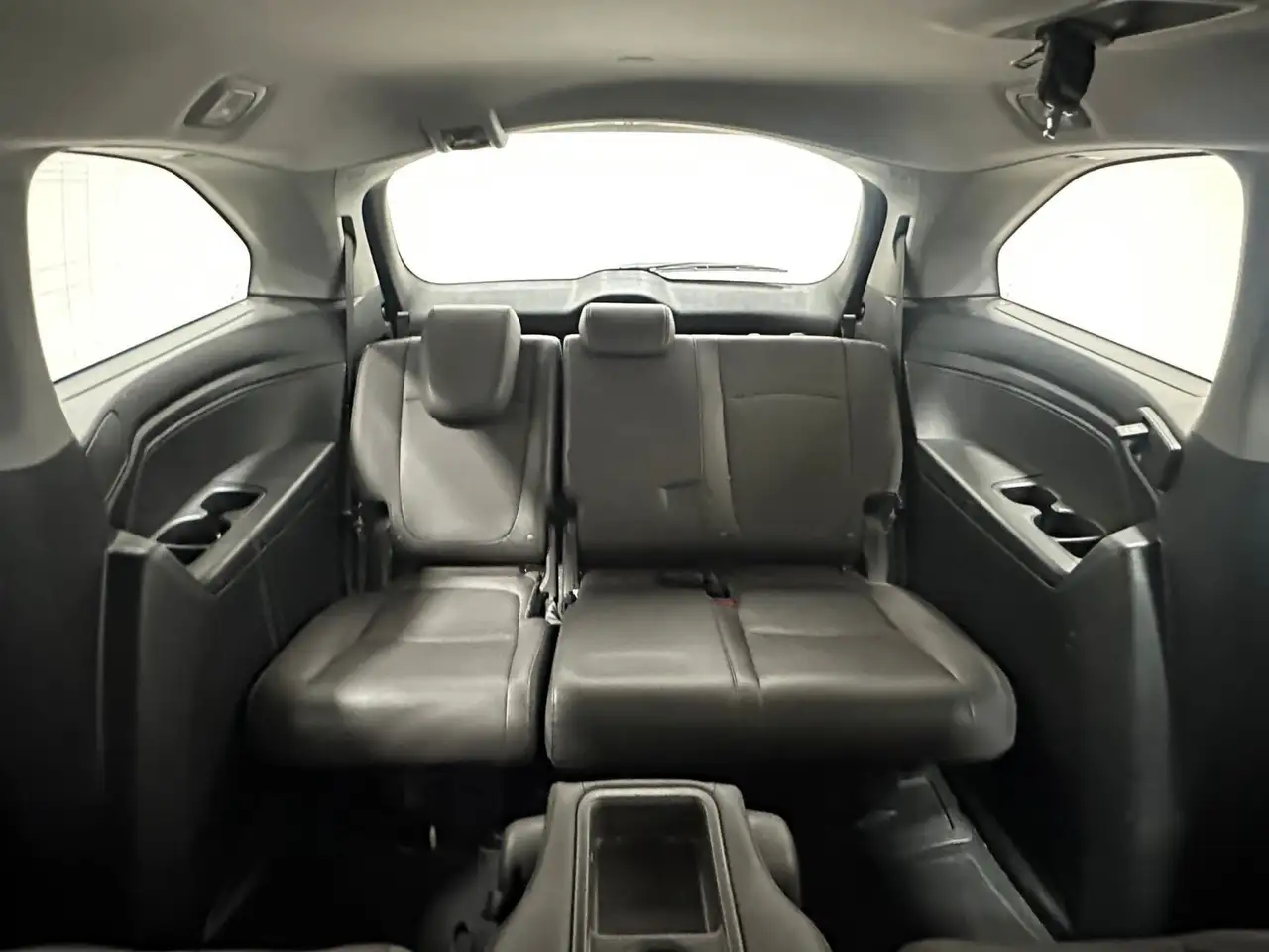 Honda Odyssey снимка Honda Odyssey