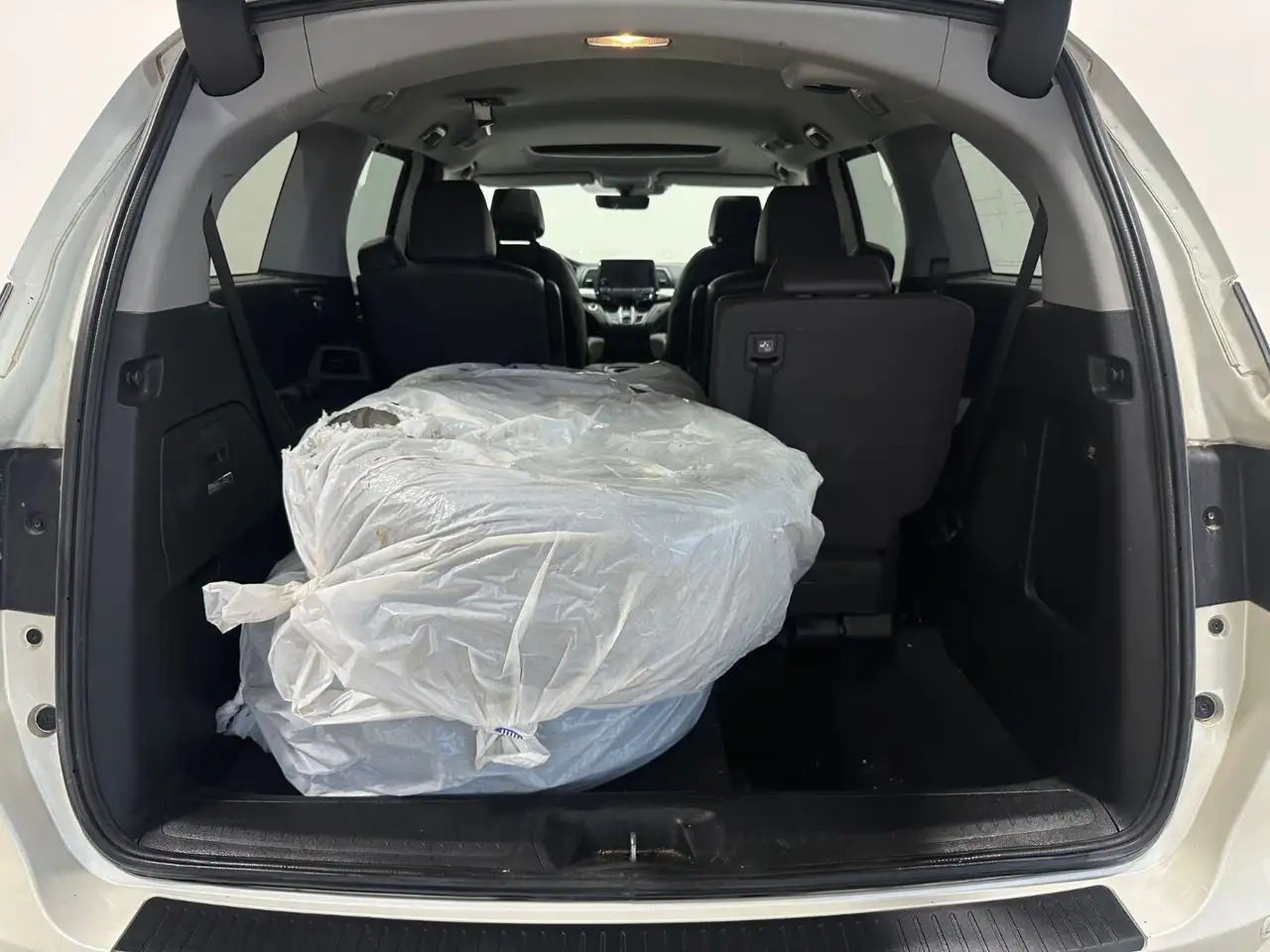 Honda Odyssey снимка Honda Odyssey