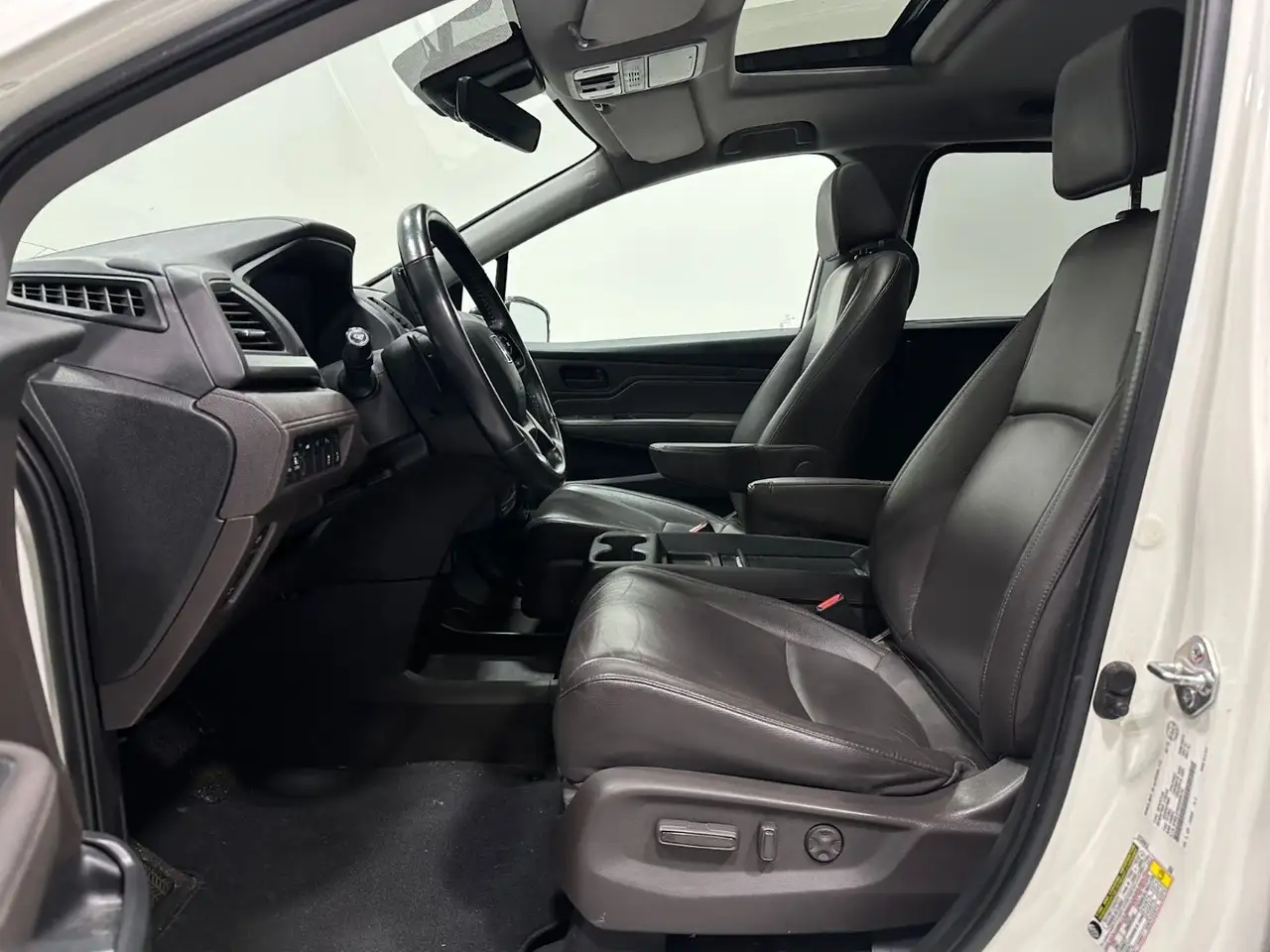 Honda Odyssey снимка Honda Odyssey