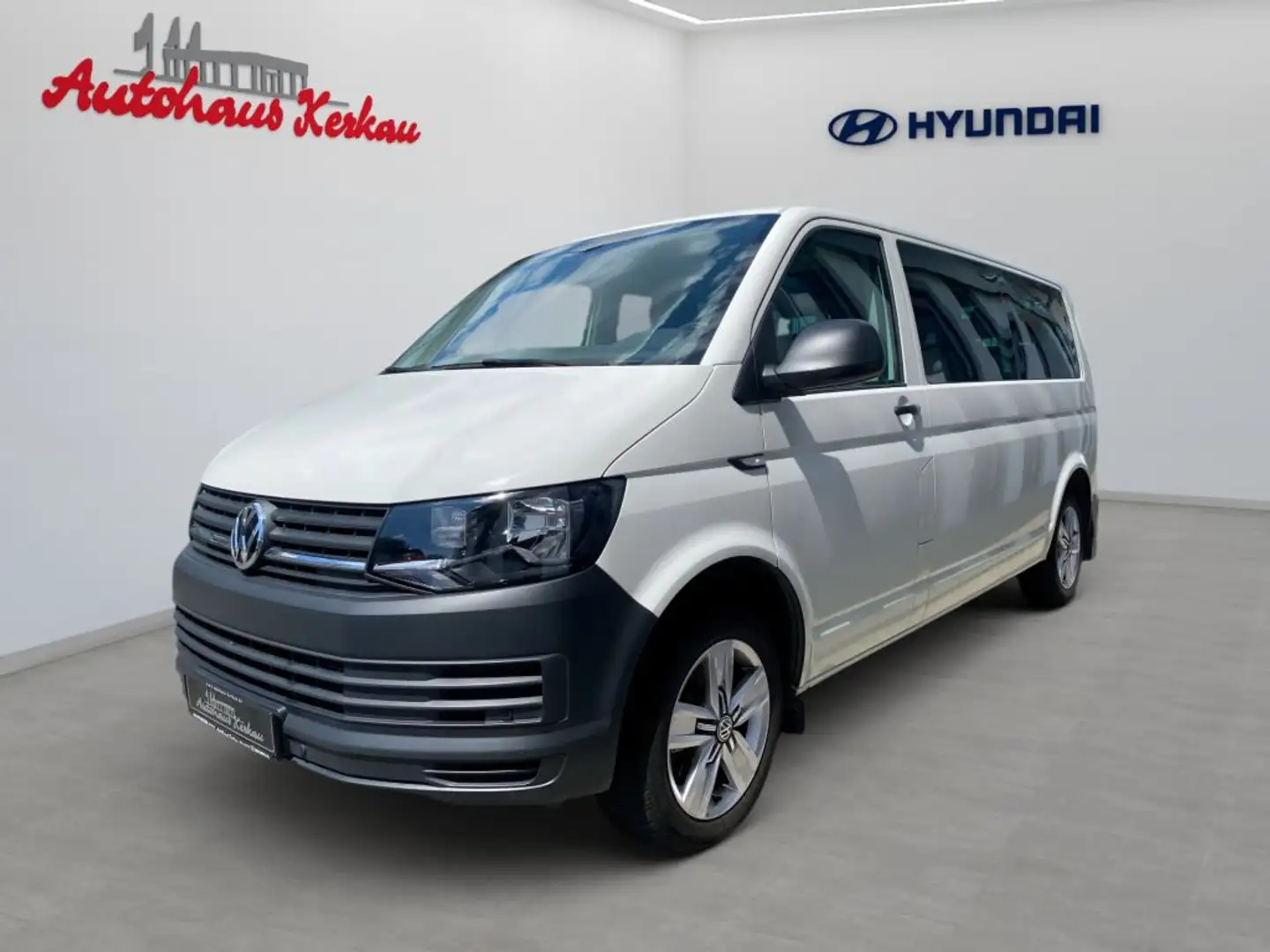Volkswagen T6 Transporter DSG Lang +9Sitzer+AHK+Standh.+8fach bereift Weiß - 1