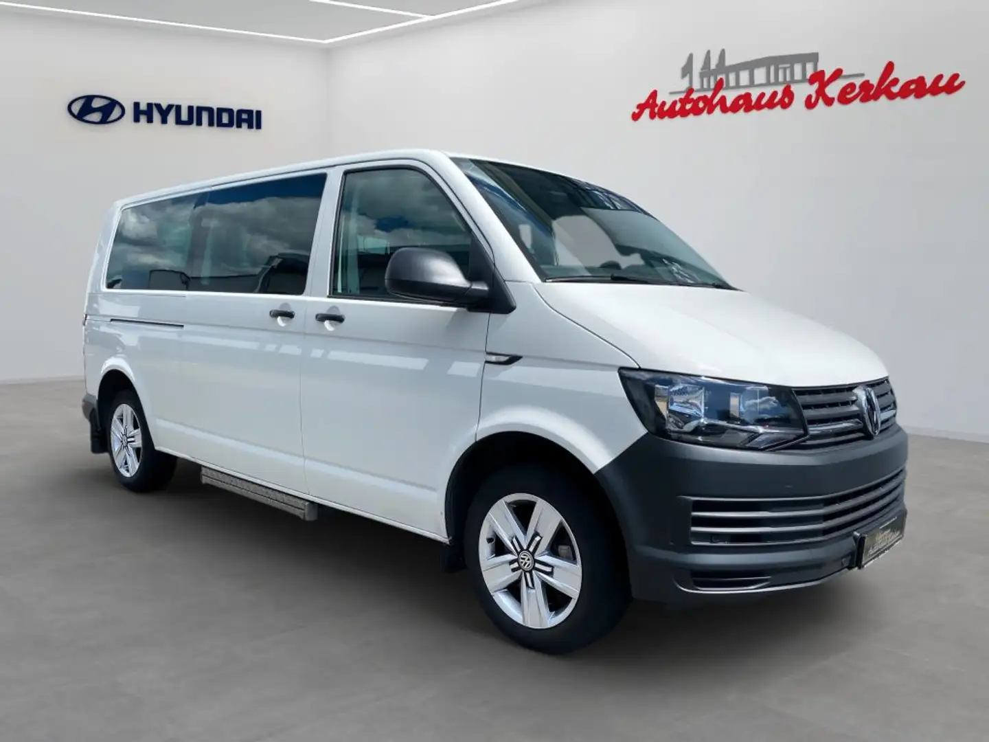 Volkswagen T6 Transporter DSG Lang +9Sitzer+AHK+Standh.+8fach bereift Weiß - 2