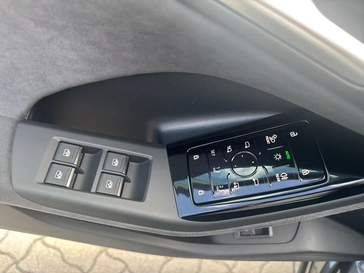 Audi Q6 e-tron e-tron quattro 15