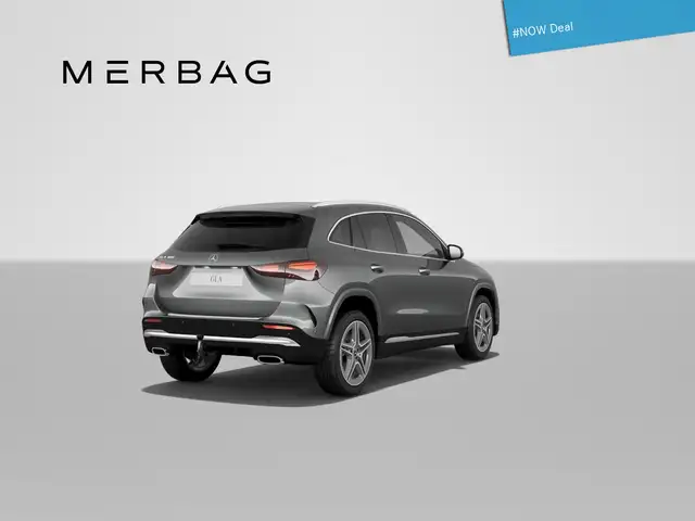 Mercedes-Benz Gla view 3