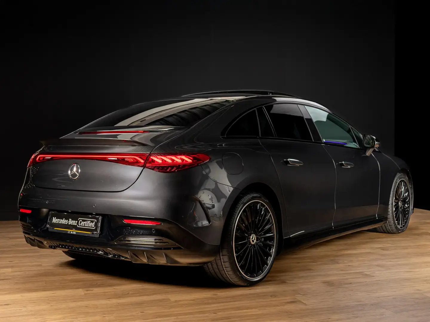 Mercedes-Benz EQE 300 Limousine Sport Edition Panorama dak Grijs - 2