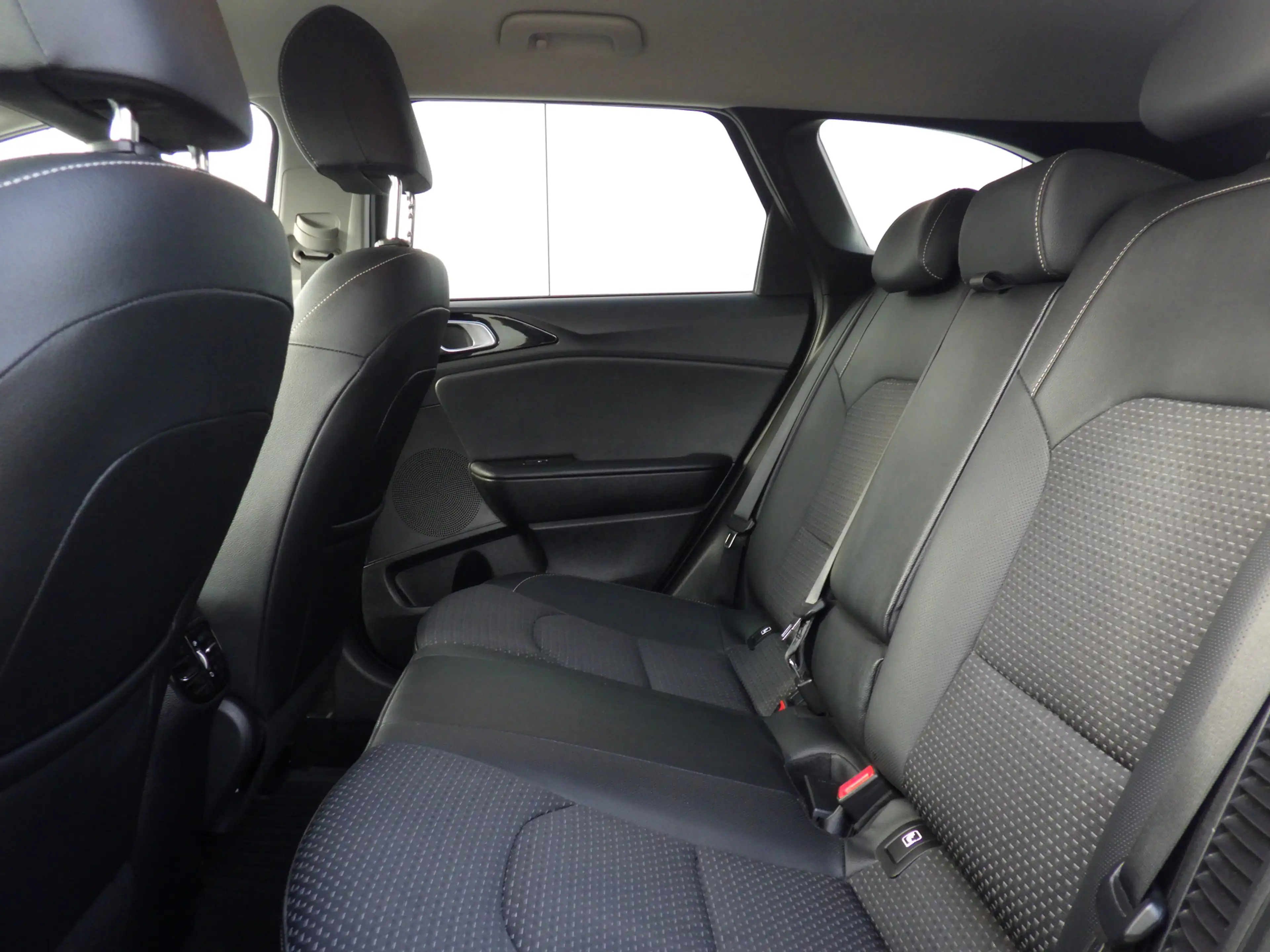 Kia Ceed SW / cee'd SW Sportswagon 1.6 GDI PHEV AUT DynamicLine Plug-In, — photo 35
