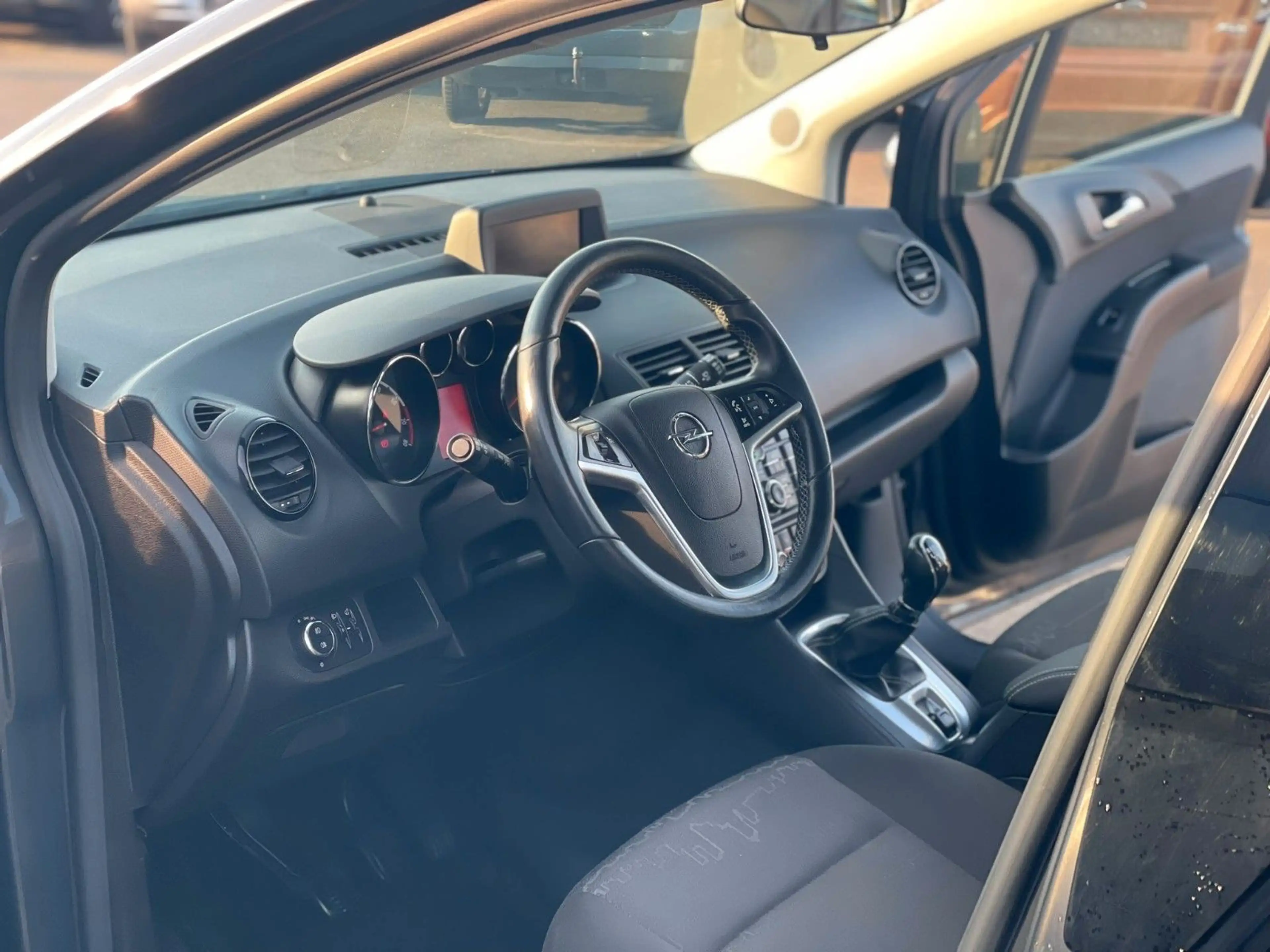 Opel Meriva B Edition Turbo, 1 Jahr Gewährleistung — photo 13