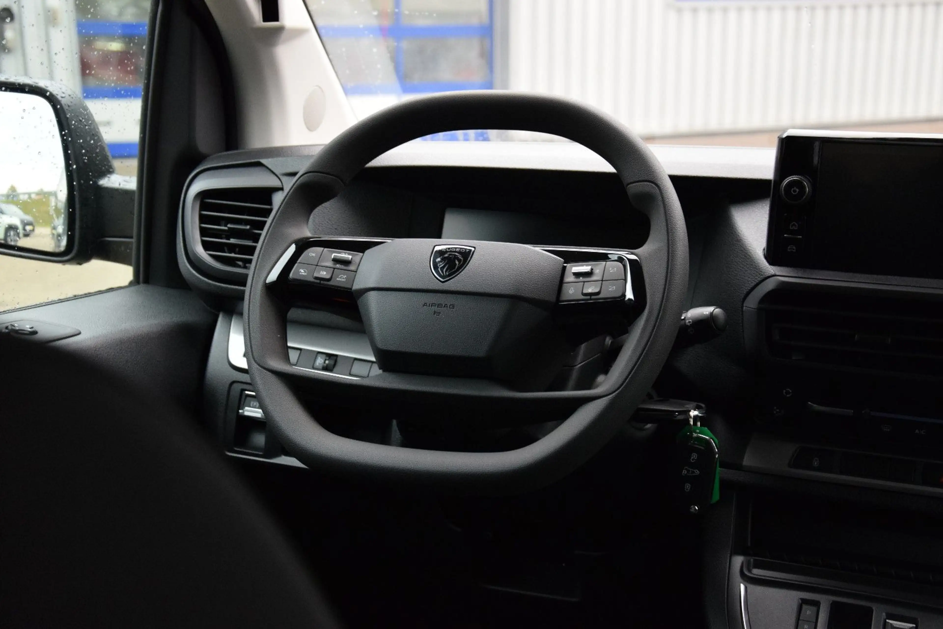 Peugeot Expert L2 NAVI TEMP 180°-KAMERA LED 8-SITZE AHK — photo 10