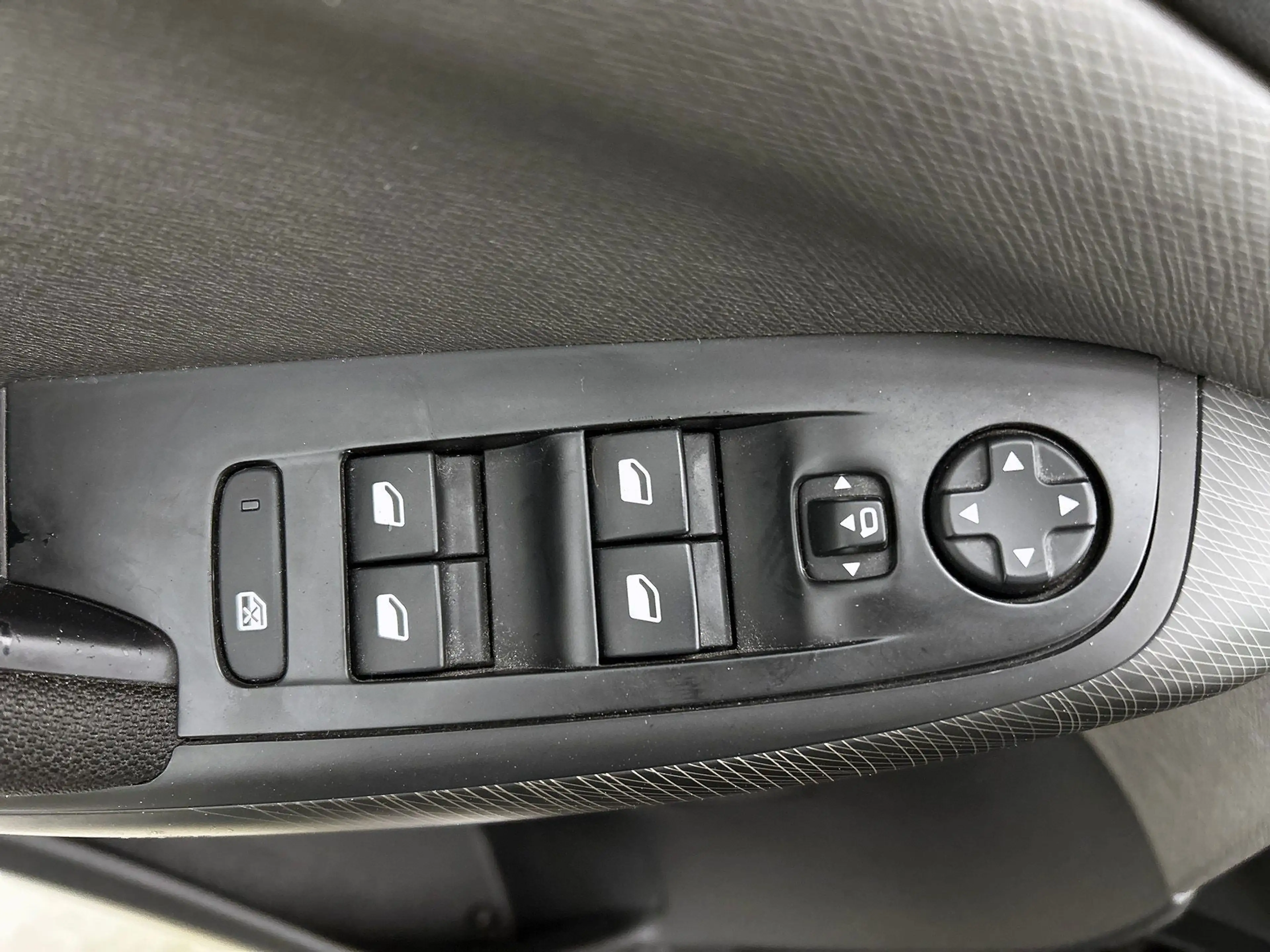 Citroen Grand C4 Picasso 1.2 PureTech Business 7 p | Cruise Control | Navig — photo 32