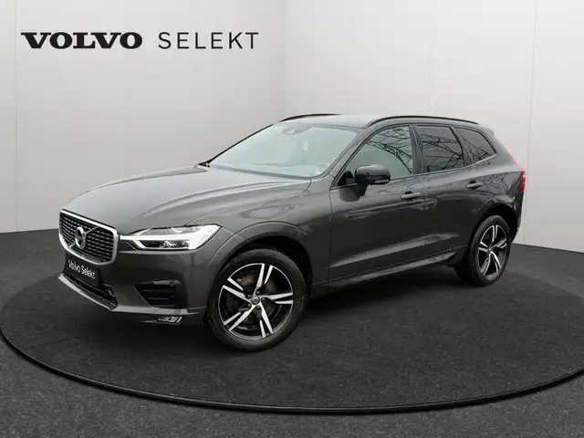 Volvo XC60 T4 R Design / Essence
