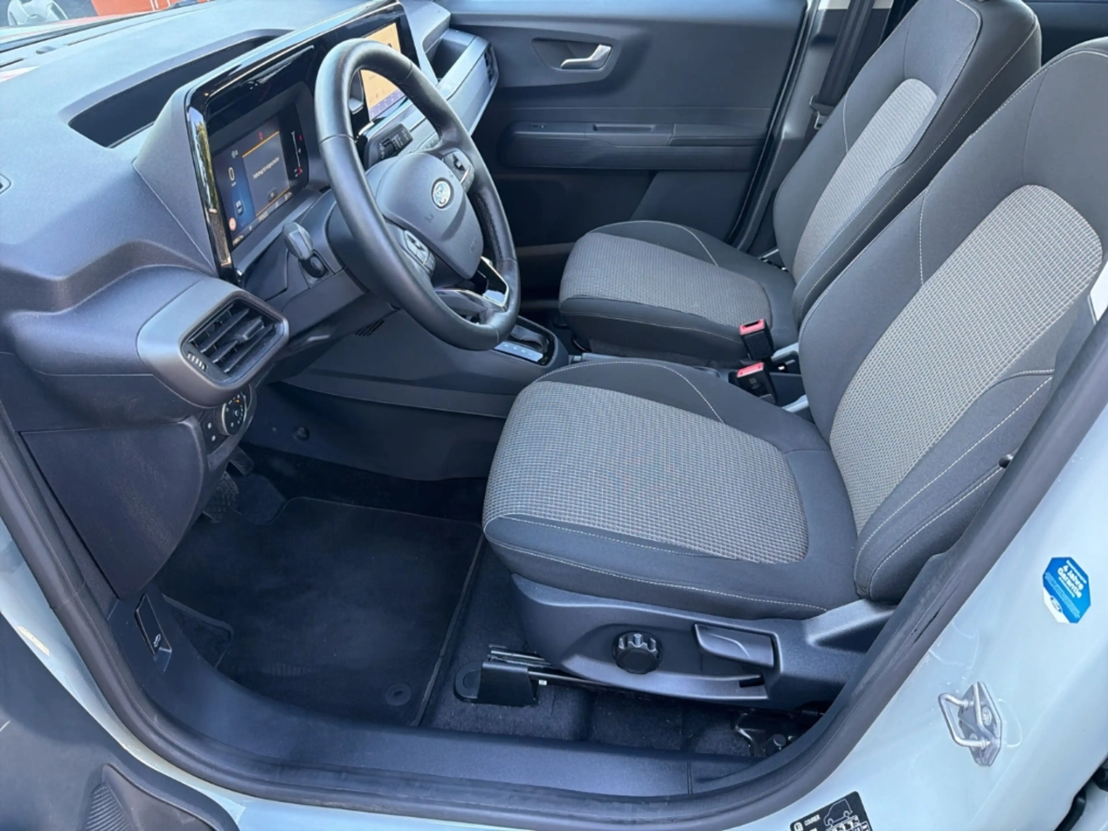 Ford Tourneo Courier Trend 1.0 EcoBoost +PDC+RFK+M&S+SZH+BT+ — photo 8