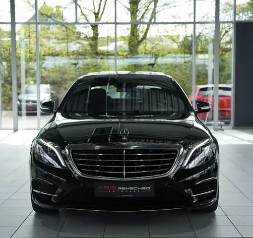 Mercedes-Benz S Class view 4