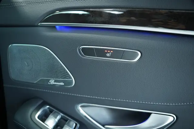 Mercedes-Benz S-Class view 21