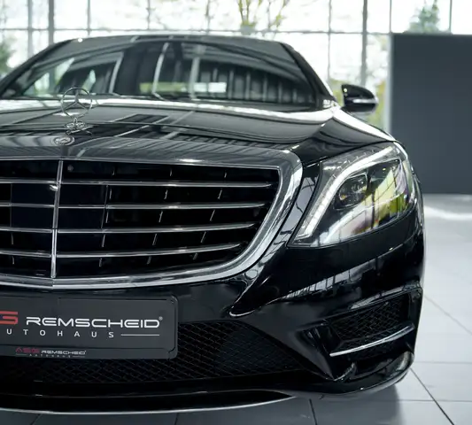 Mercedes-Benz S Class view 5