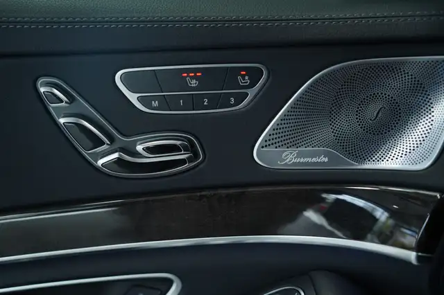 Mercedes-Benz S-Class view 26