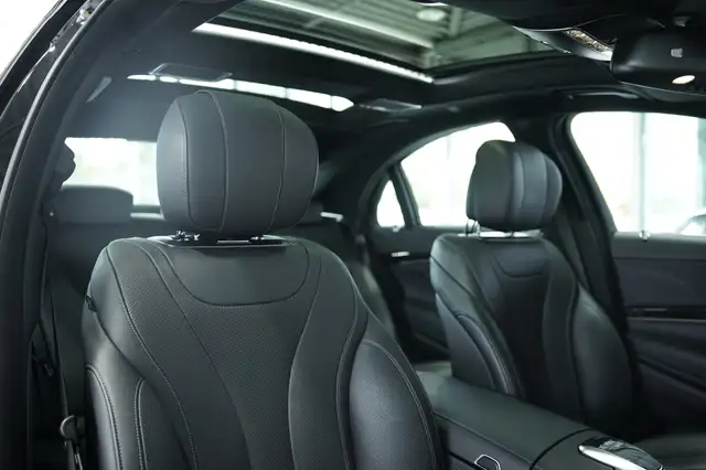 Mercedes-Benz S-Class view 19