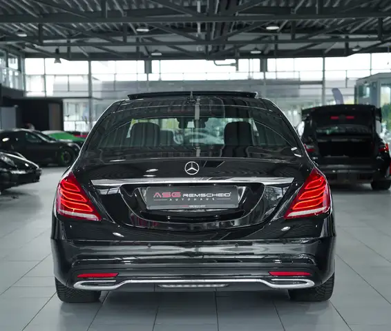 Mercedes-Benz S Class view 9